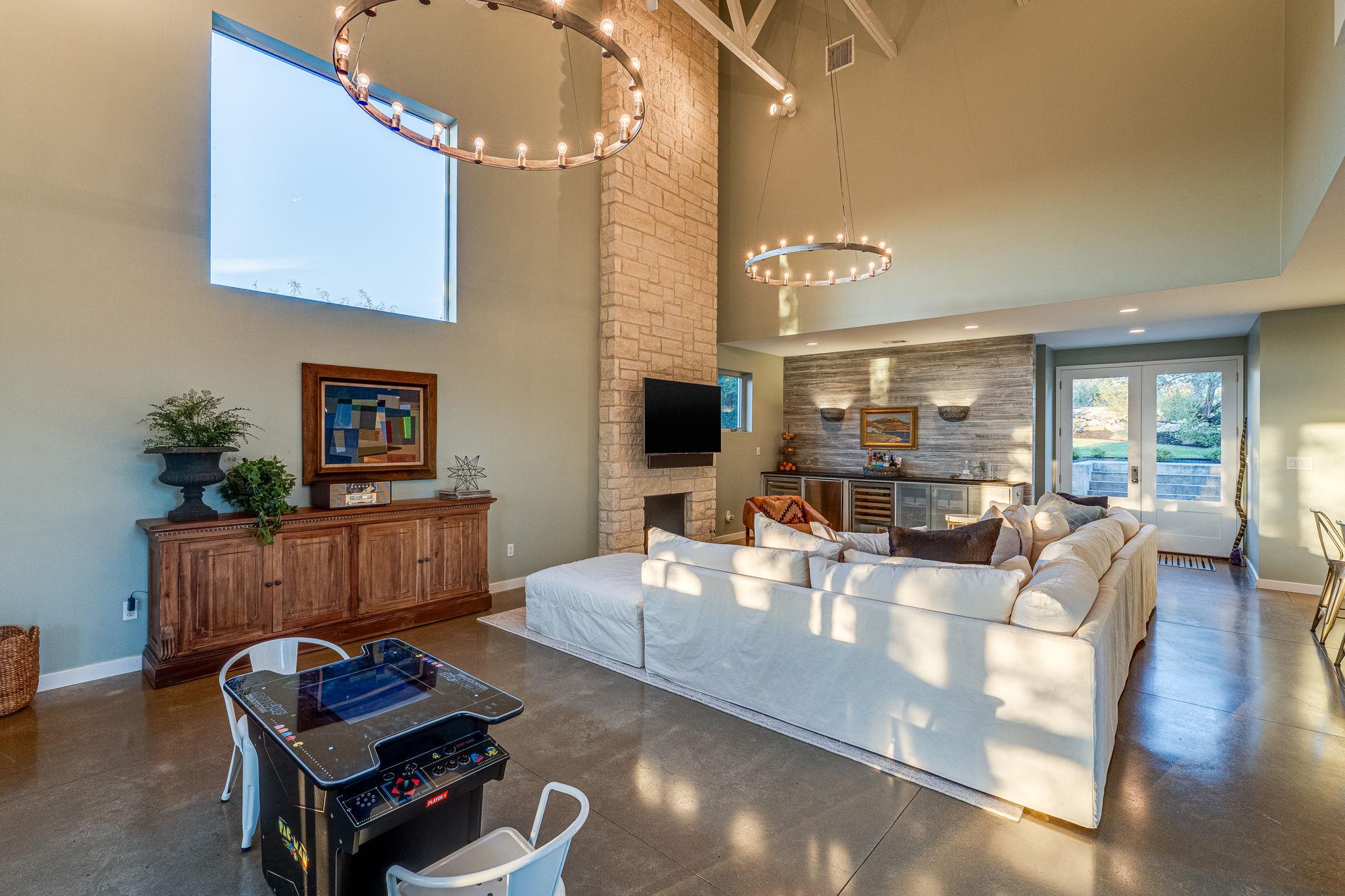 23601 Old Ferry Rd # 20, Spicewood, TX 78669