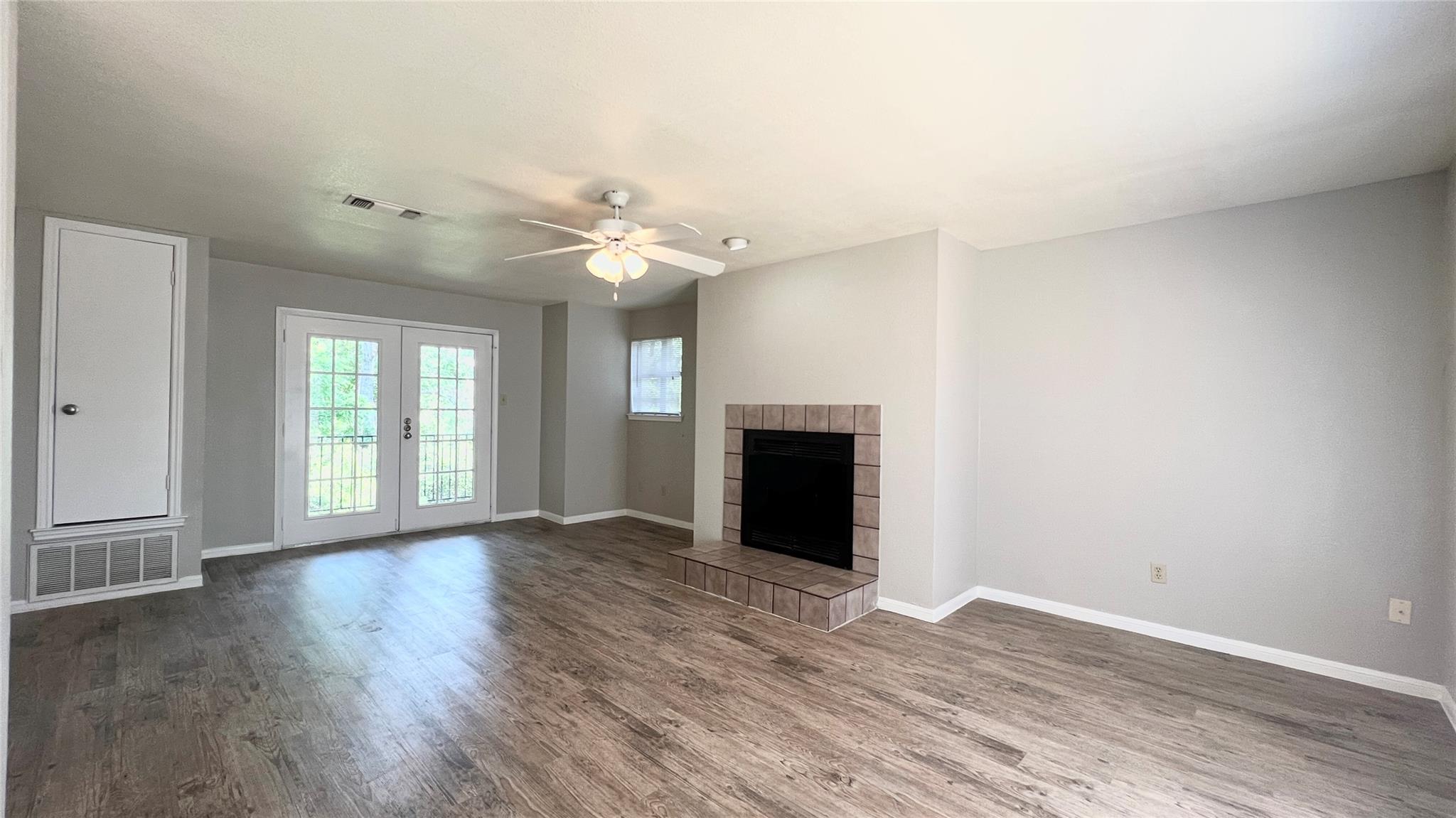 9201 Simmons Rd # 112, Austin, TX 78759