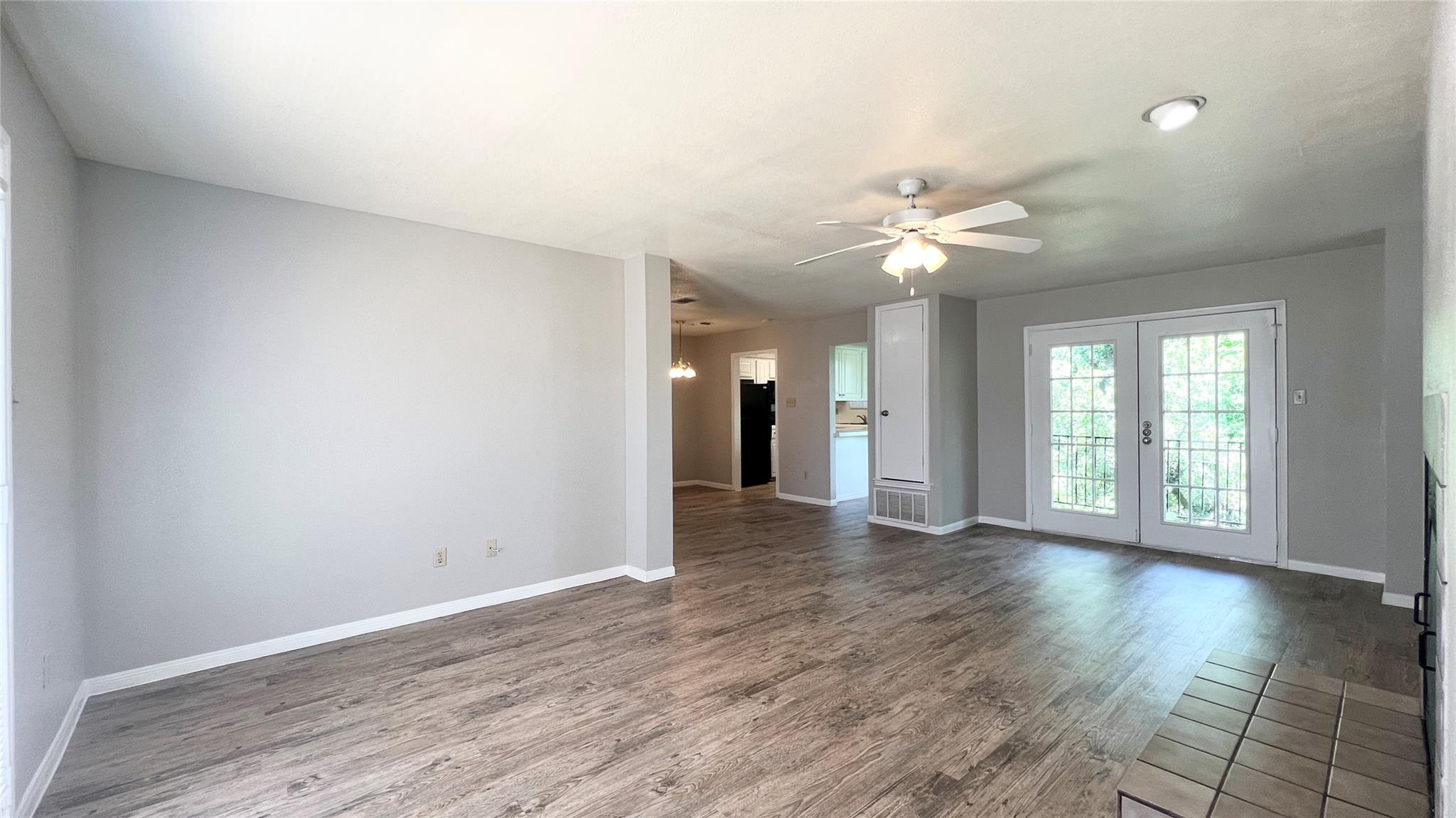 9201 Simmons Rd # 112, Austin, TX 78759