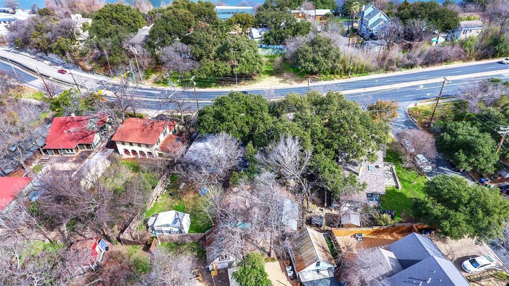 809 E Riverside Dr, Austin, TX 78704