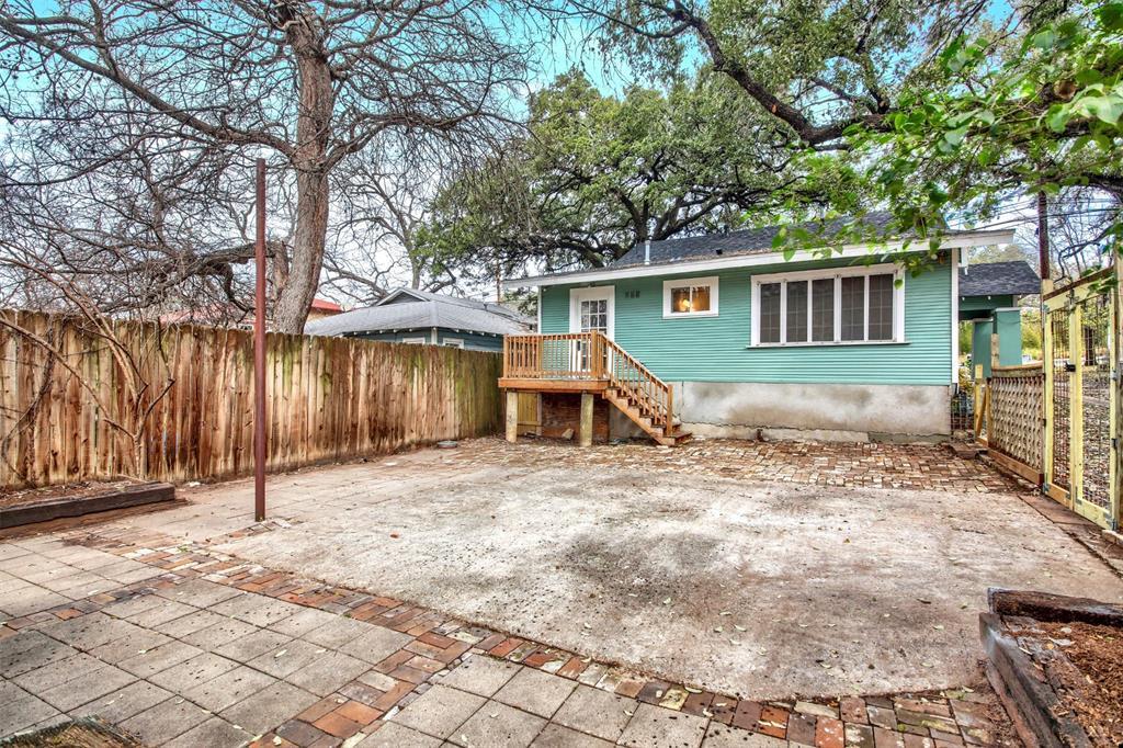 809 E Riverside Dr, Austin, TX 78704