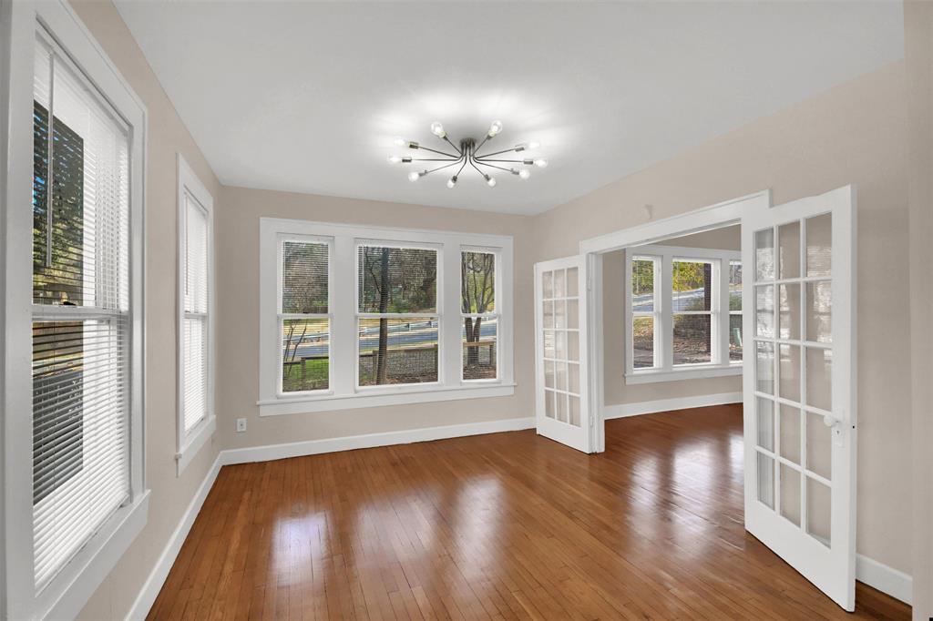 809 E Riverside Dr, Austin, TX 78704