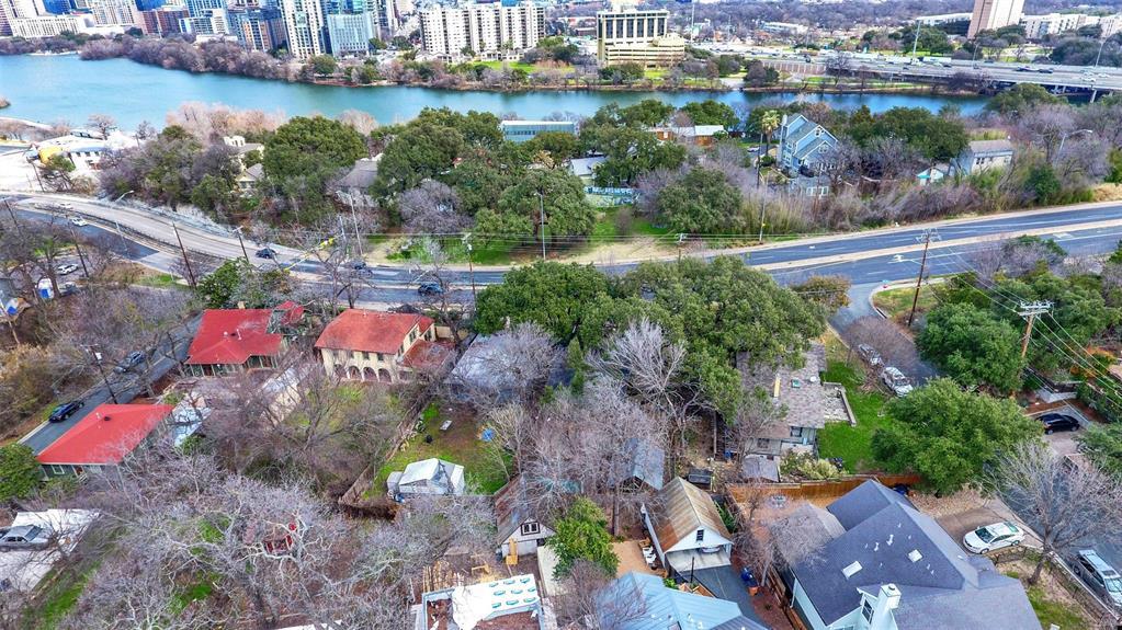 809 E Riverside Dr, Austin, TX 78704
