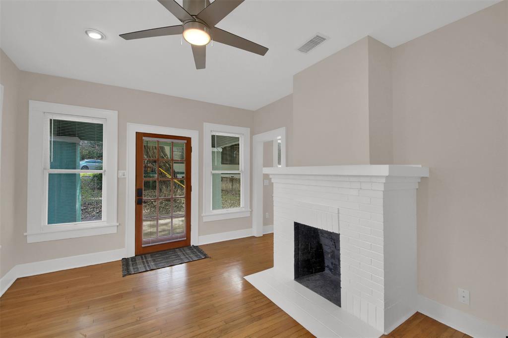 809 E Riverside Dr, Austin, TX 78704