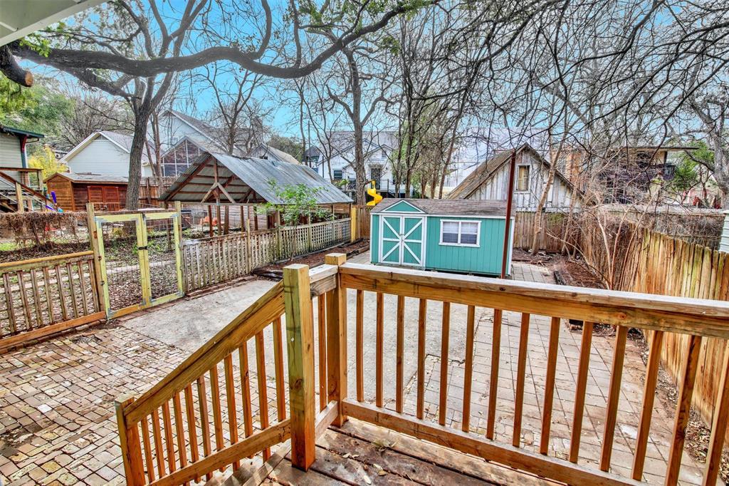 809 E Riverside Dr, Austin, TX 78704