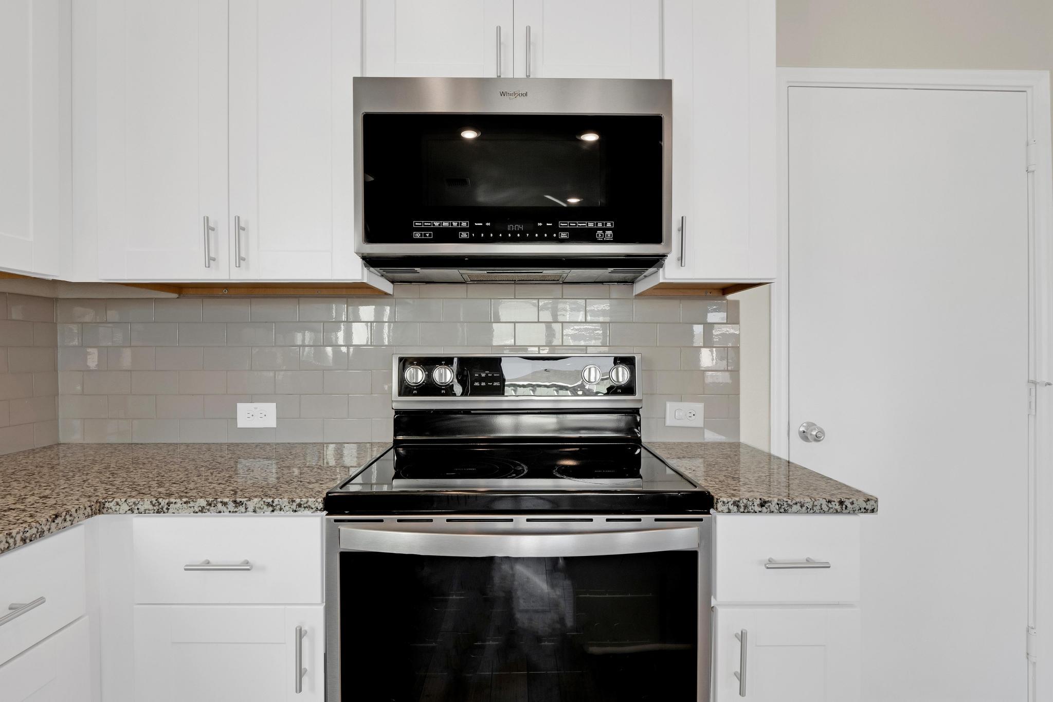 449 Stone Water Ln, Jarrell, TX 76588