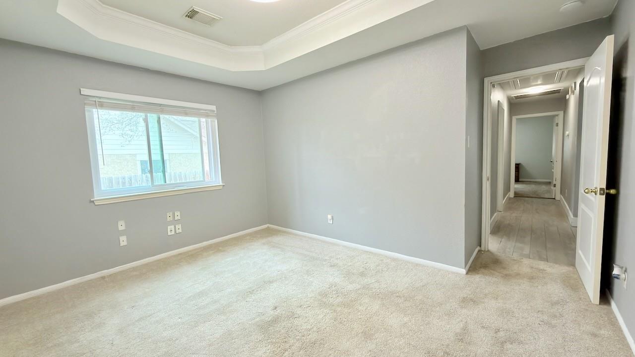 1902 Overland Dr, Leander, TX 78641