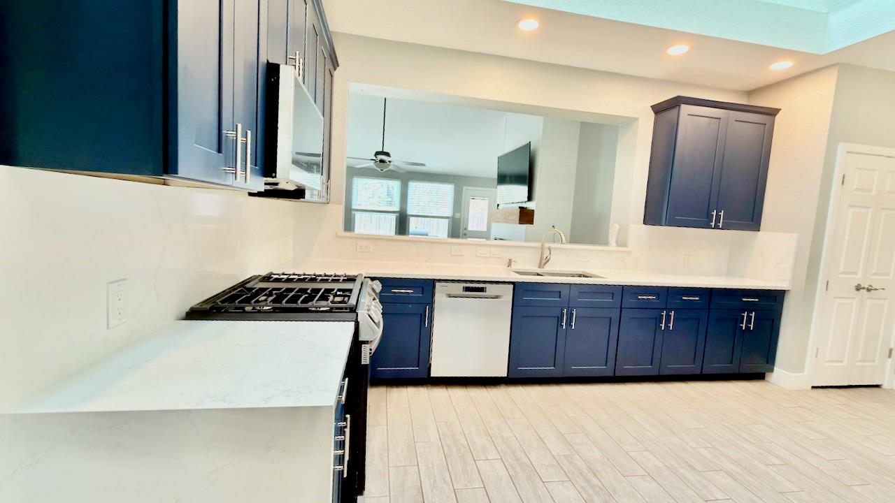 1902 Overland Dr, Leander, TX 78641