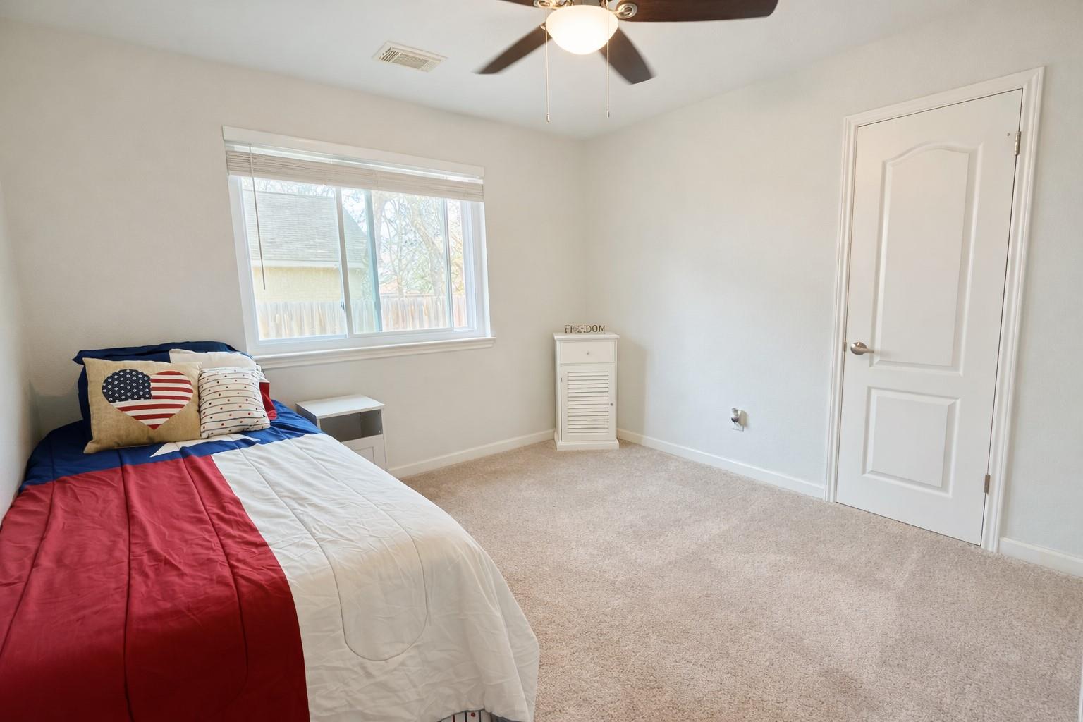 1902 Overland Dr, Leander, TX 78641