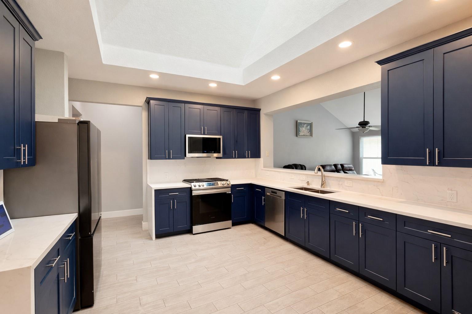 1902 Overland Dr, Leander, TX 78641