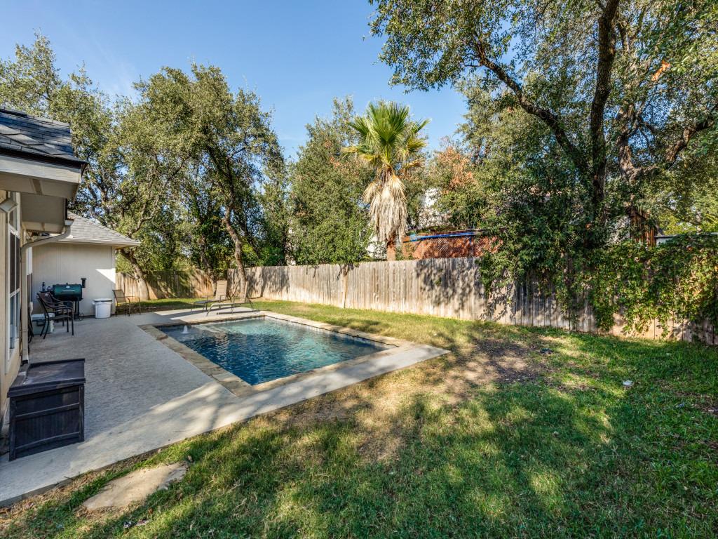 1902 Overland Dr, Leander, TX 78641