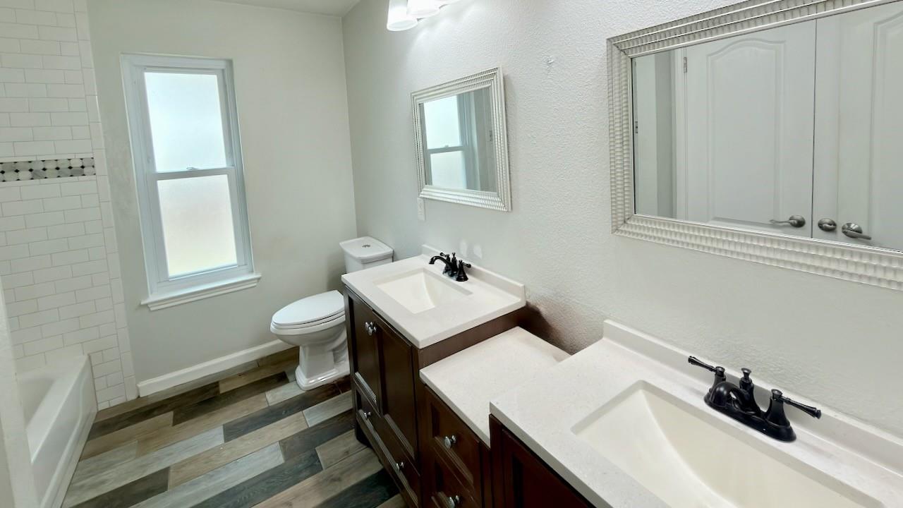 1902 Overland Dr, Leander, TX 78641