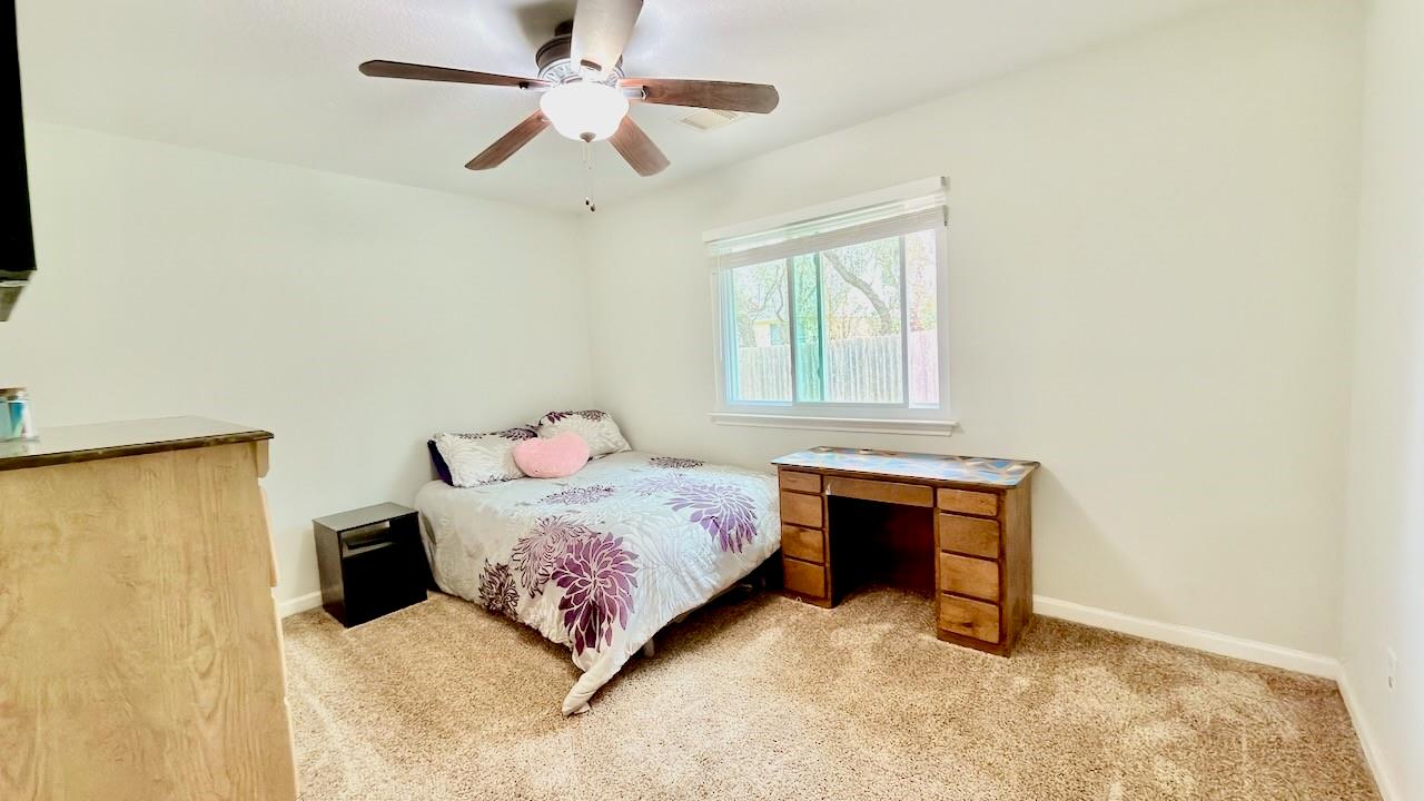 1902 Overland Dr, Leander, TX 78641