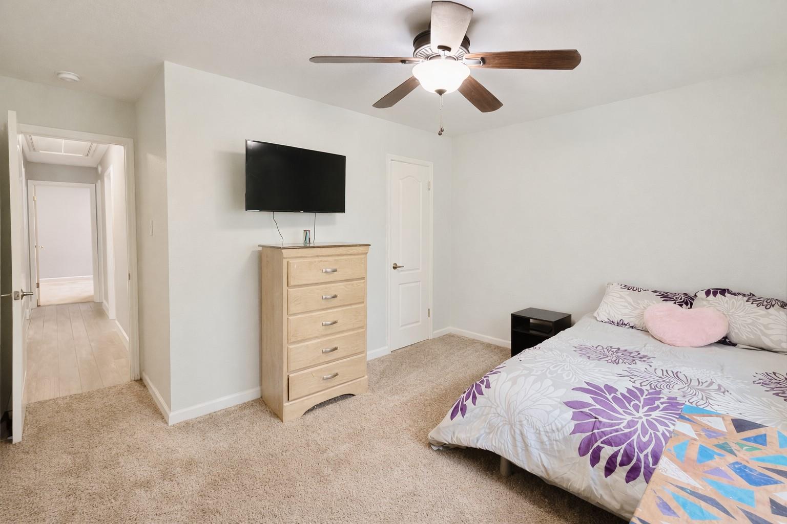 1902 Overland Dr, Leander, TX 78641