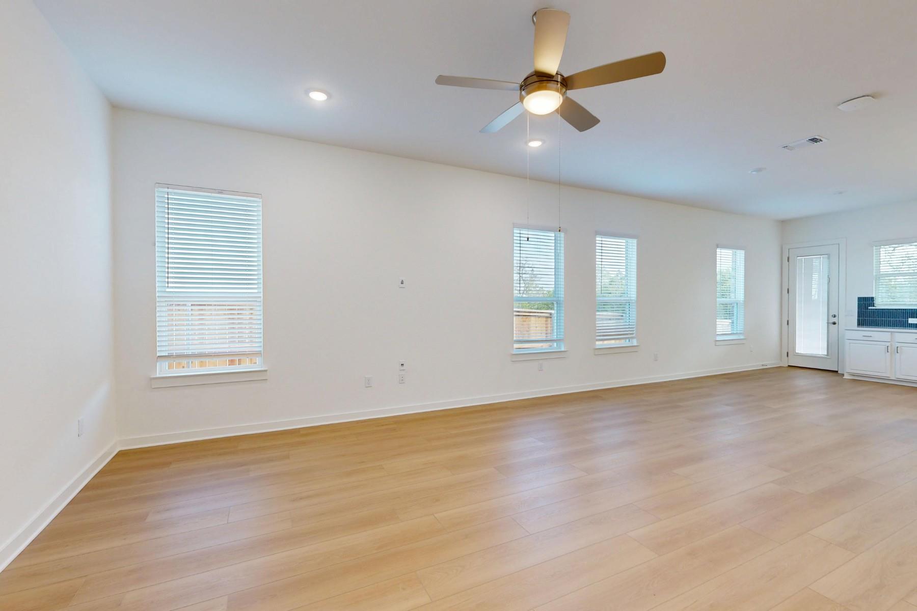 3944 Fulton Dr, Leander, TX 78641