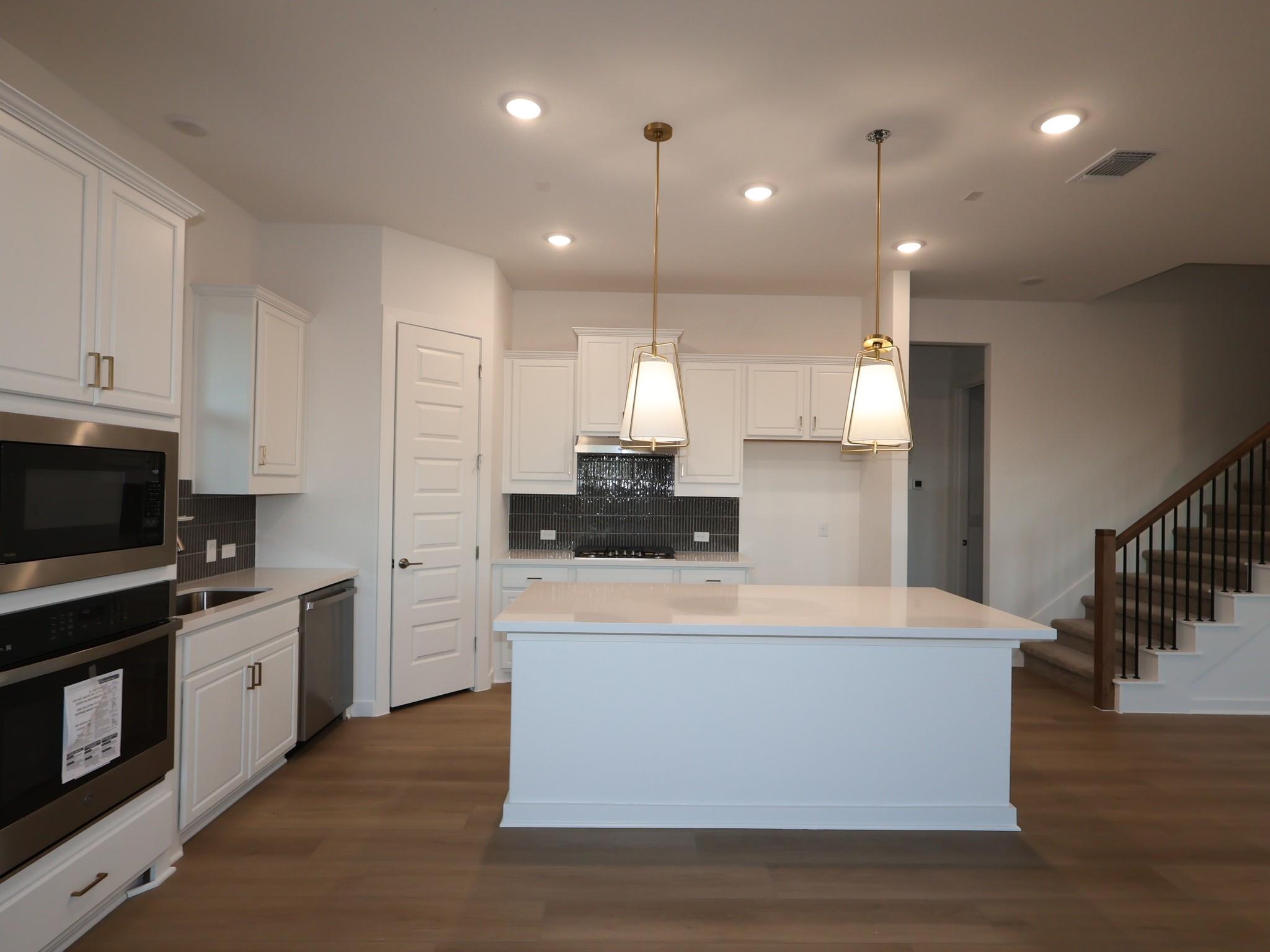 3944 Fulton Dr, Leander, TX 78641