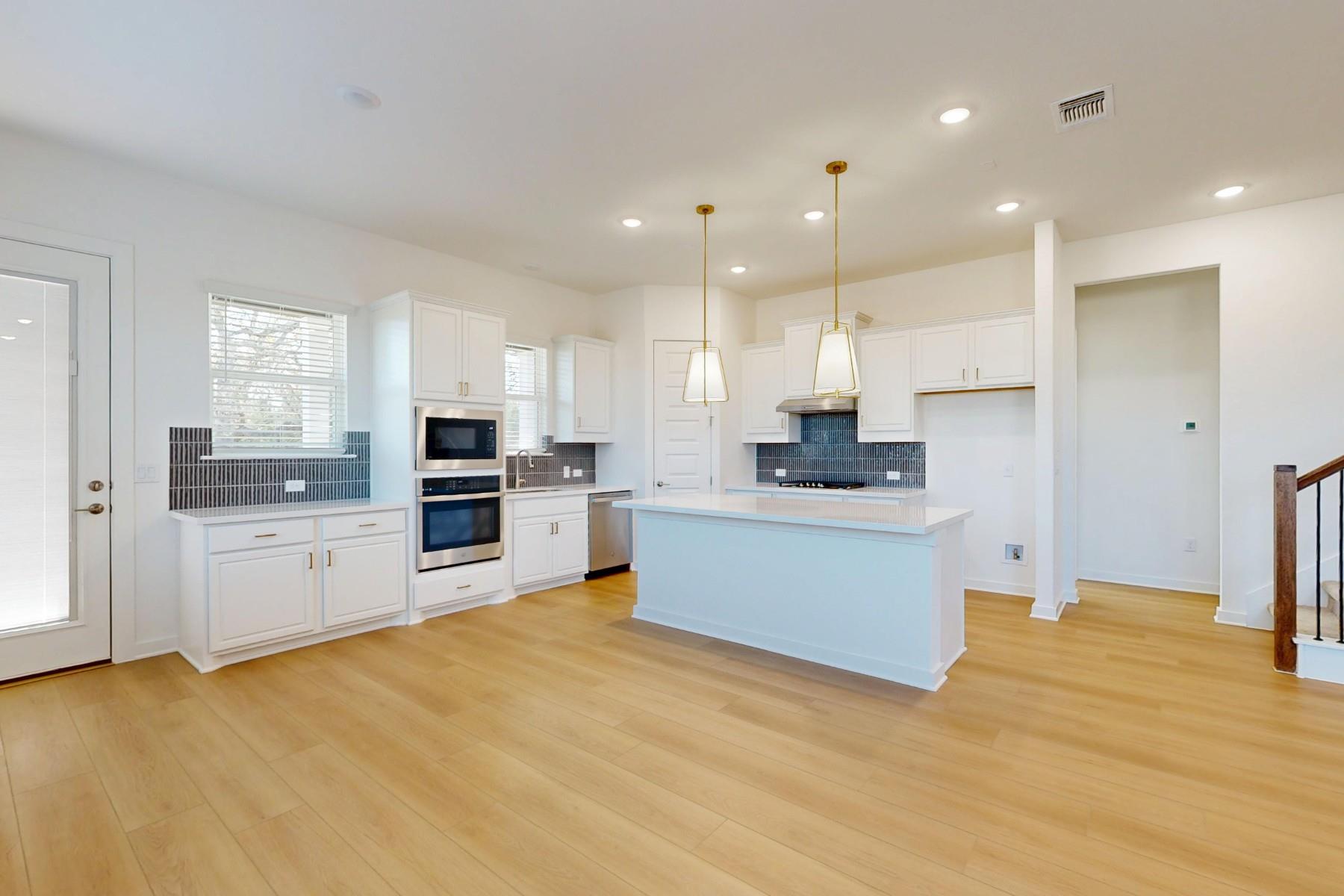 3944 Fulton Dr, Leander, TX 78641