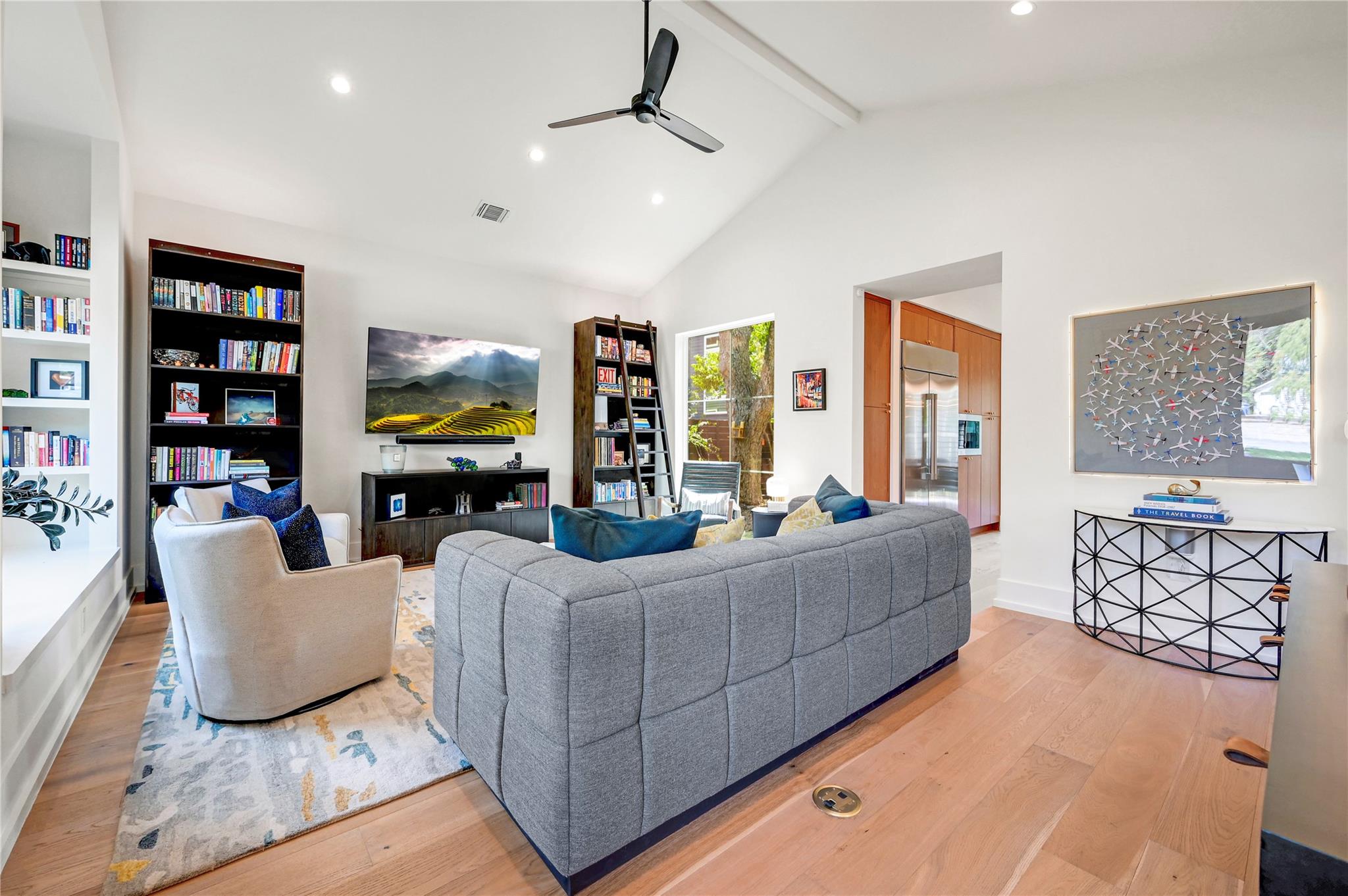 1211 Alegria Rd, Austin, TX 78757