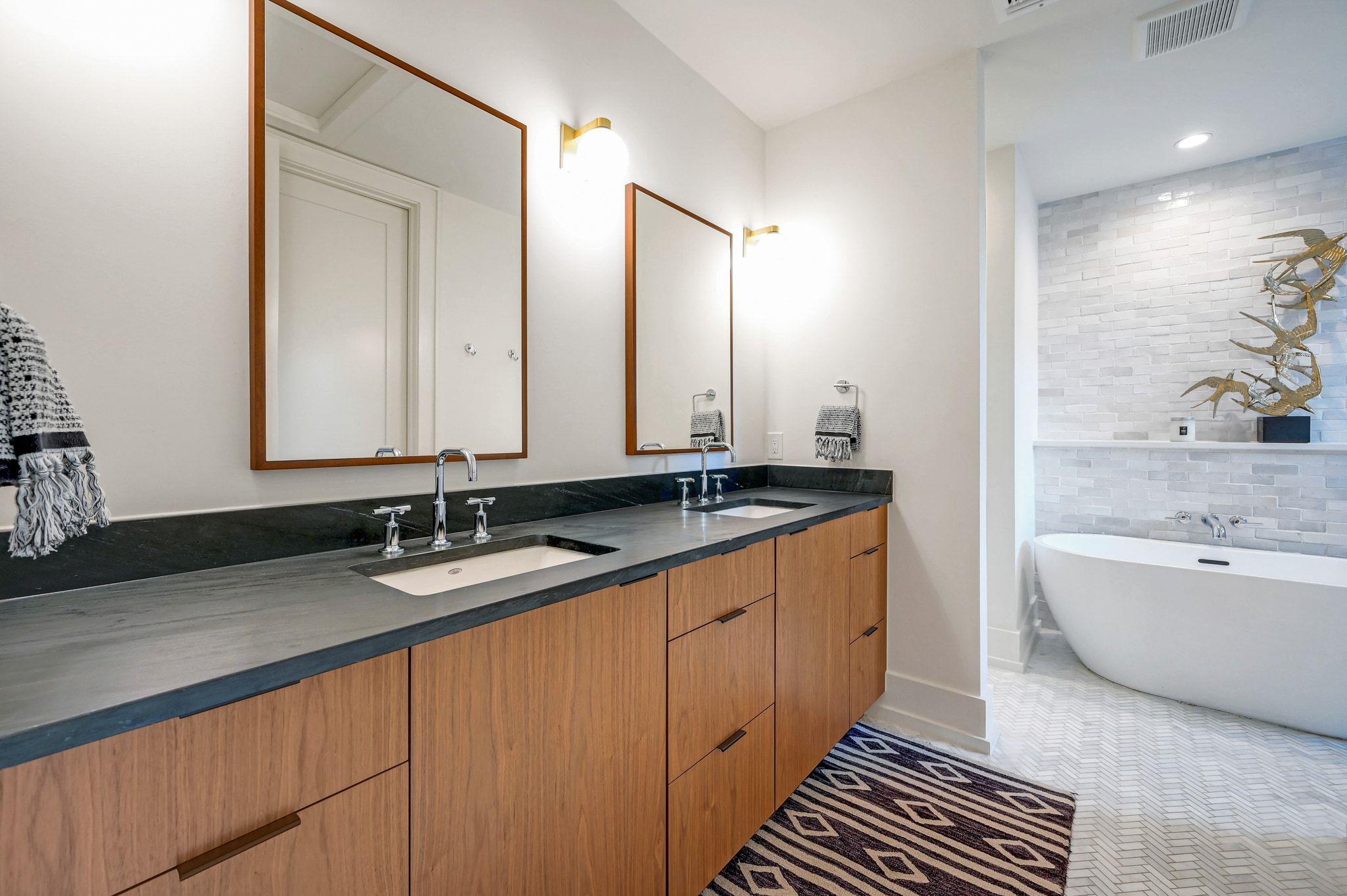 1211 Alegria Rd, Austin, TX 78757