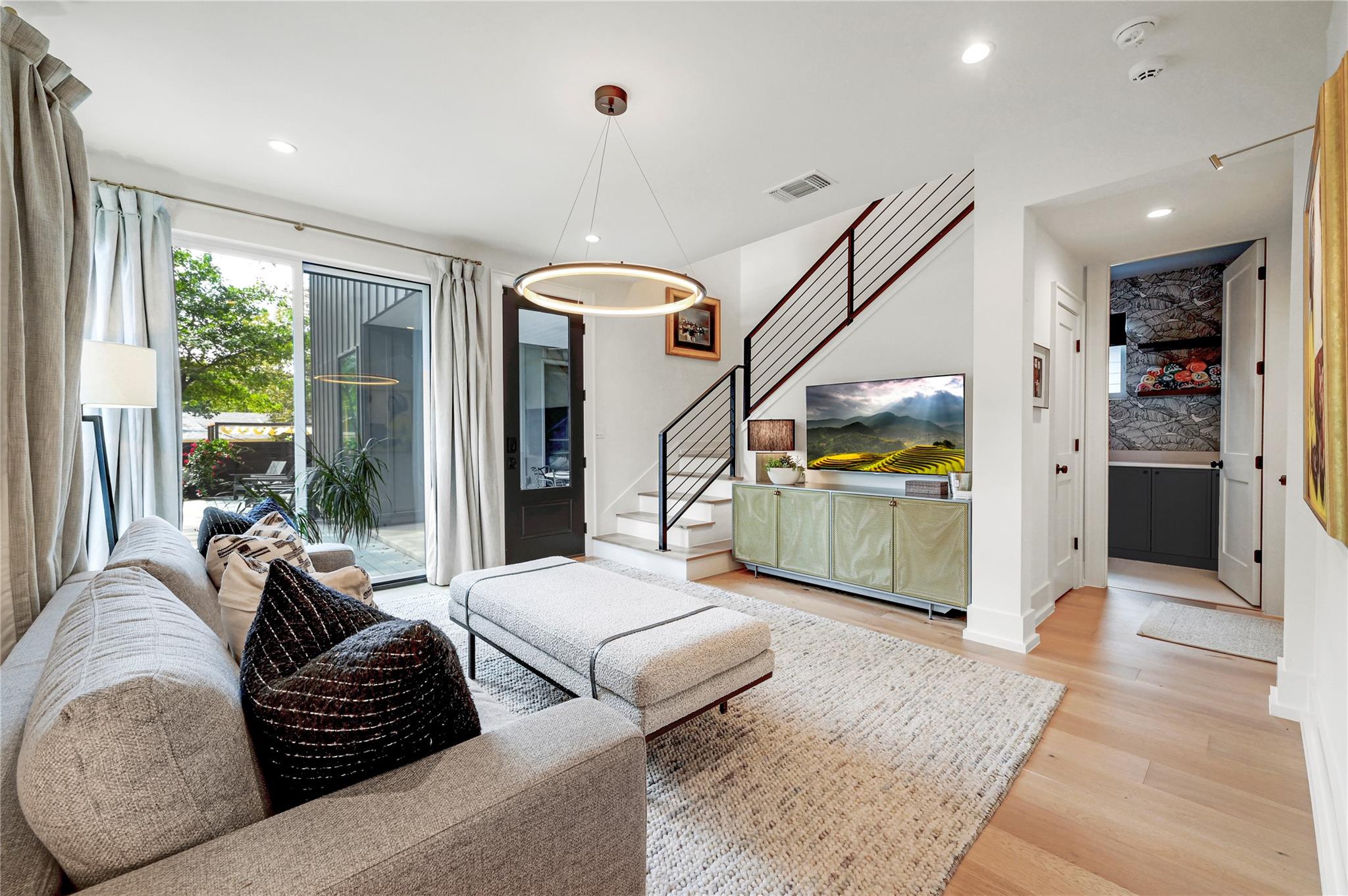 1211 Alegria Rd, Austin, TX 78757