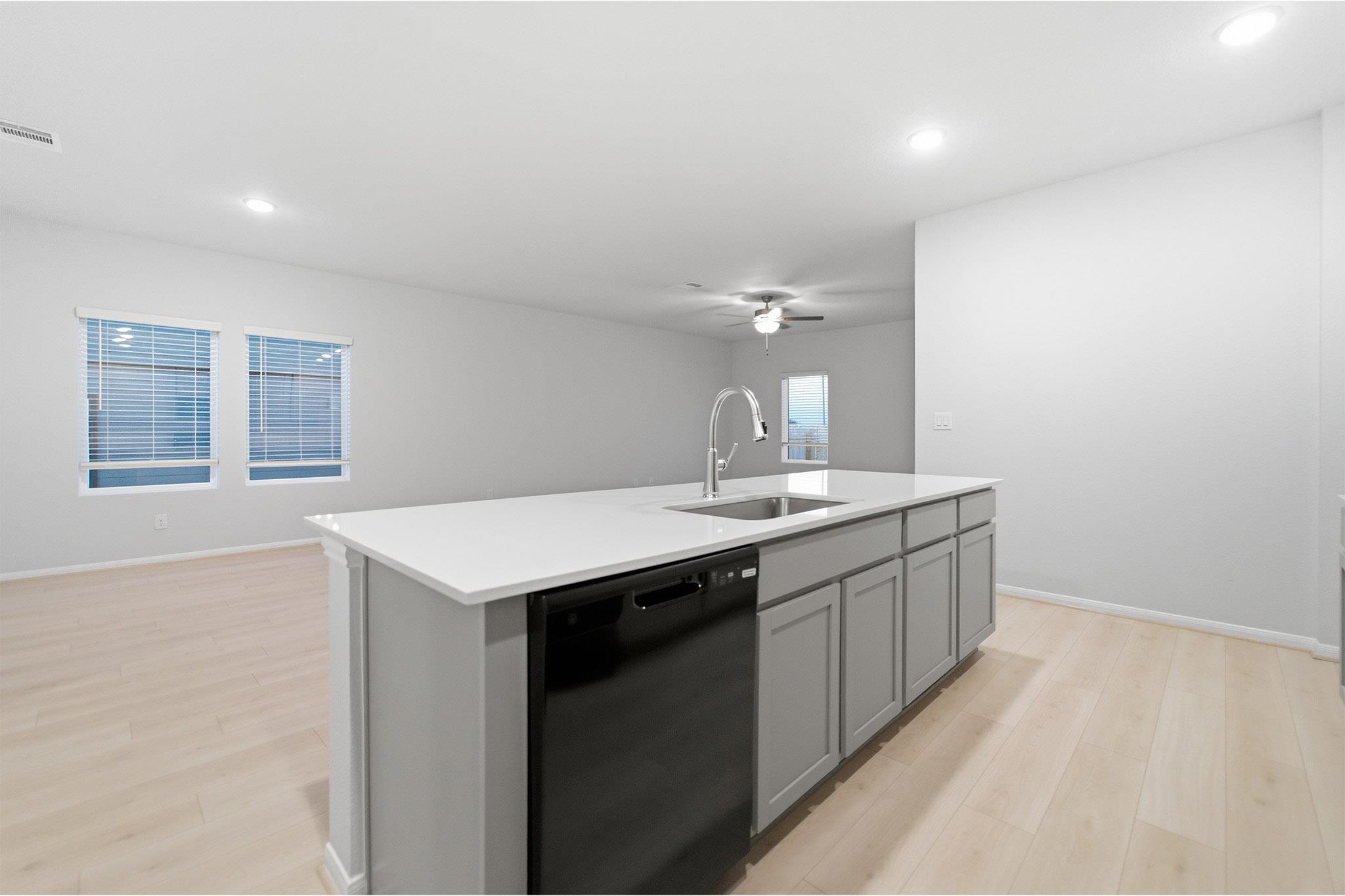 204 Quail Convey Dr, Jarrell, TX 76537