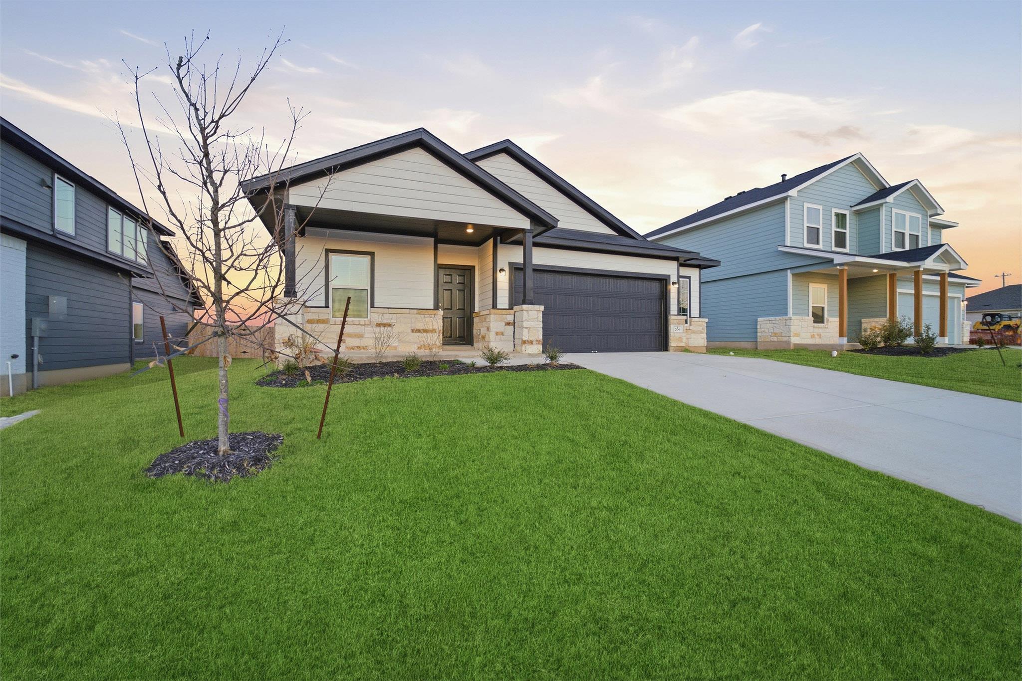 204 Quail Convey Dr, Jarrell, TX 76537