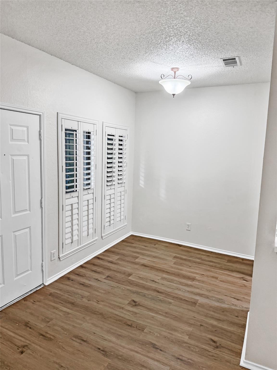 2706 Salado St # 205, Austin, TX 78705