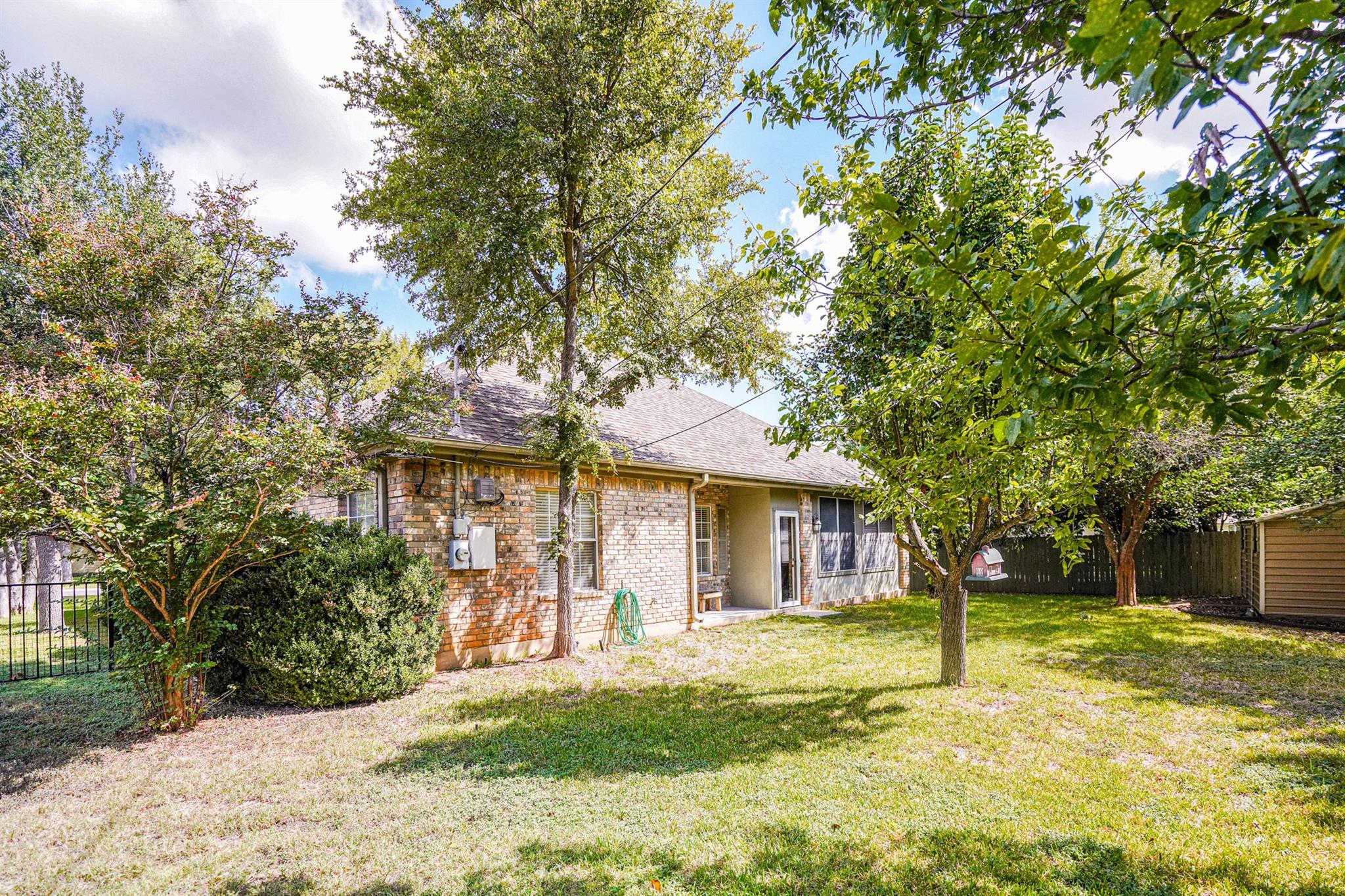 2912 Brandy Ln, Georgetown, TX 78628