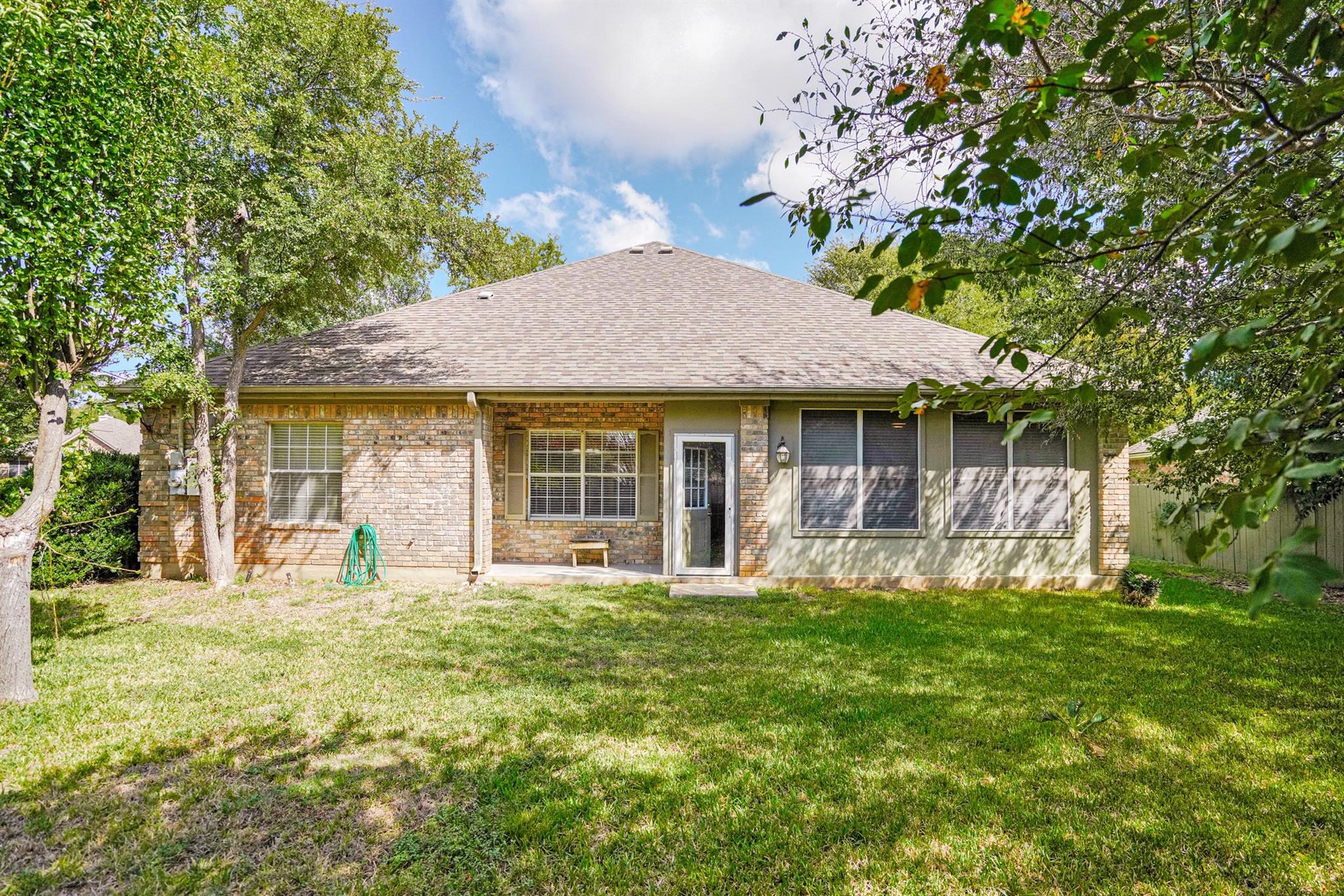 2912 Brandy Ln, Georgetown, TX 78628