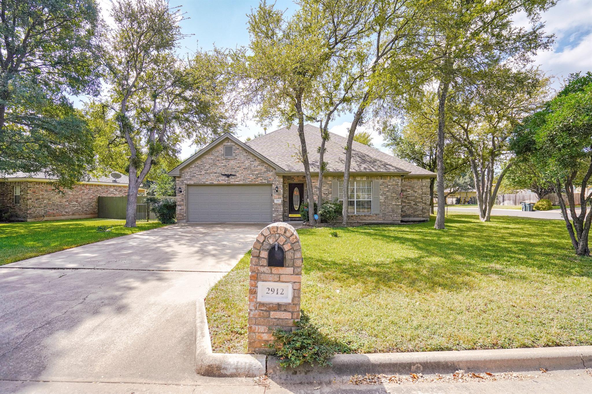2912 Brandy Ln, Georgetown, TX 78628