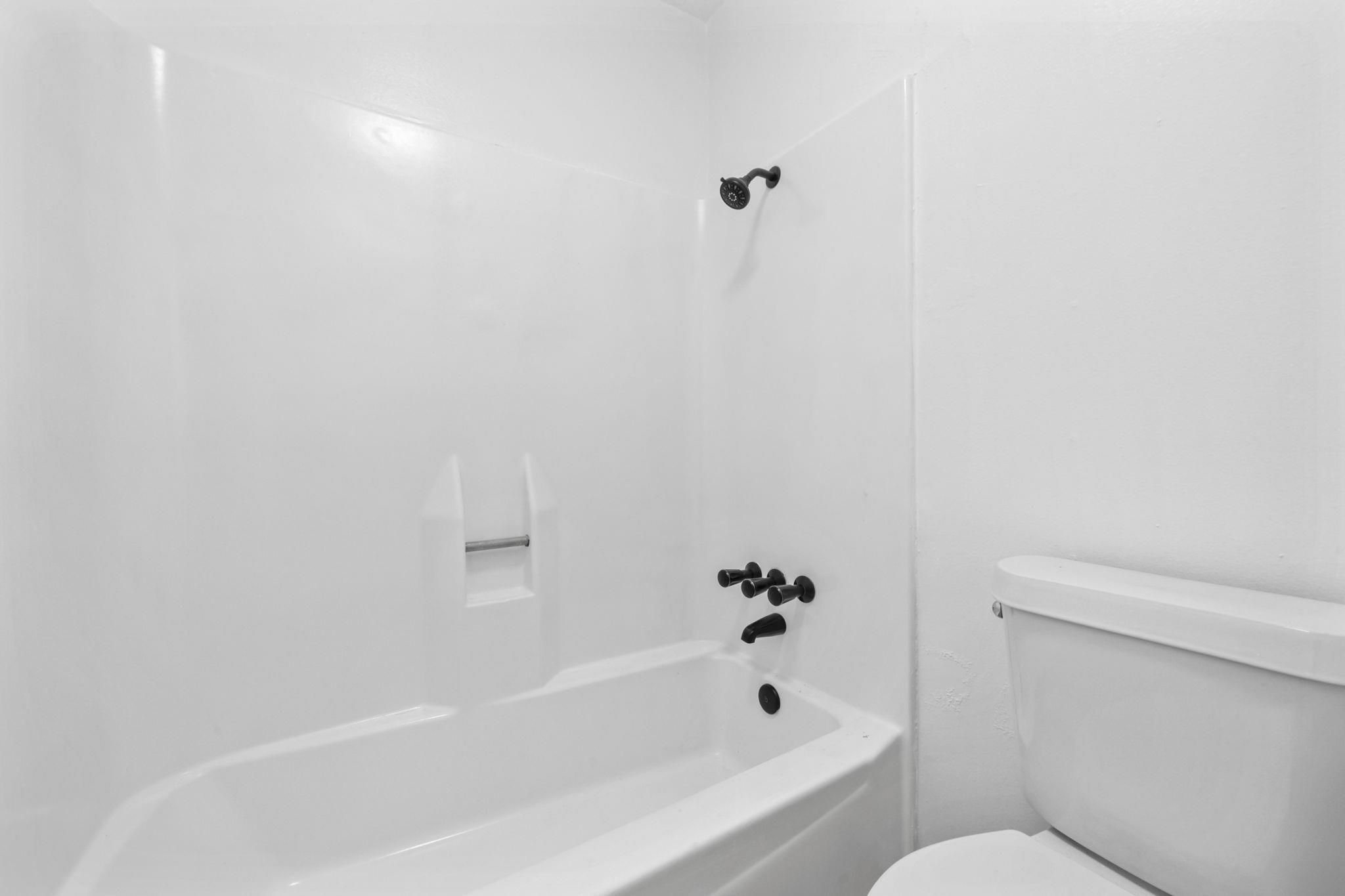 2410 Longview St # D-202, Austin, TX 78705