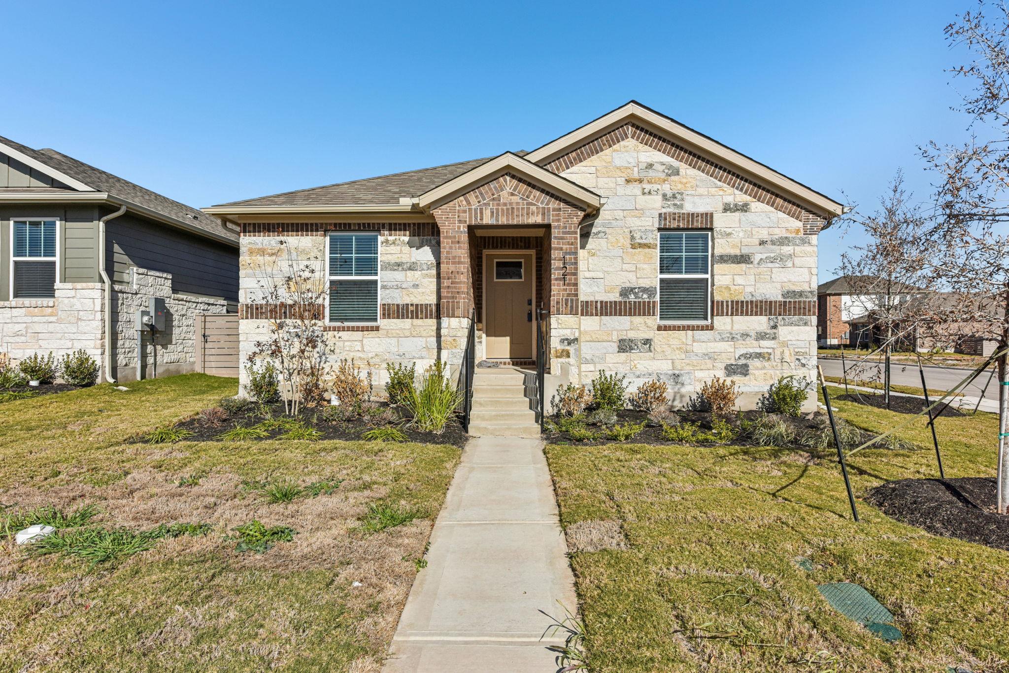 121 Rock Daisy Trl, Hutto, TX 78634