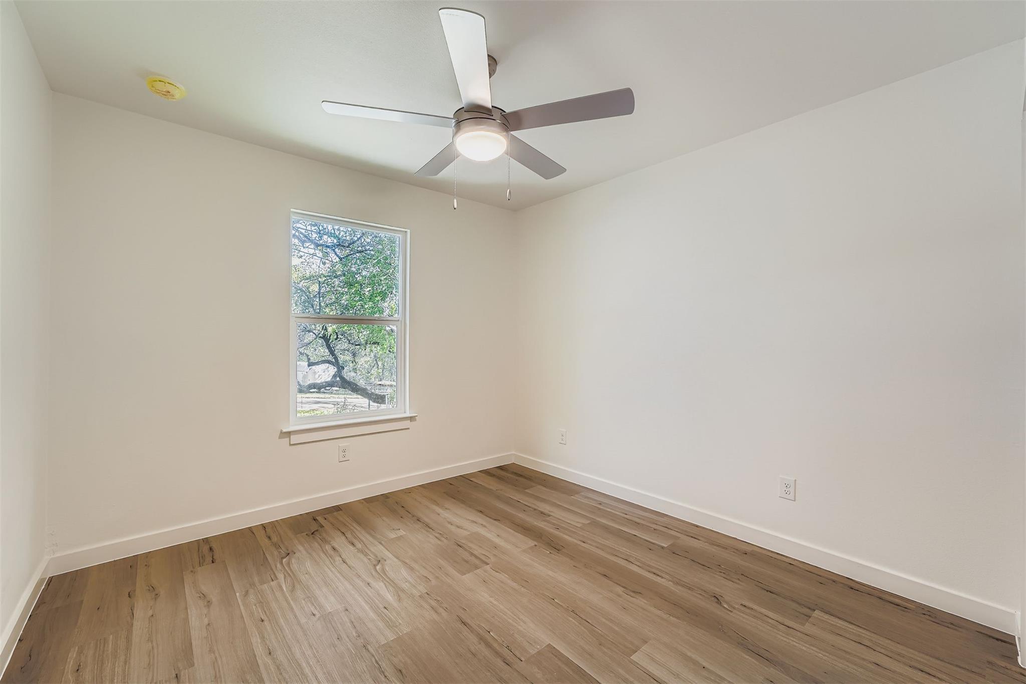 10710 Crestview Dr, Jonestown, TX 78645