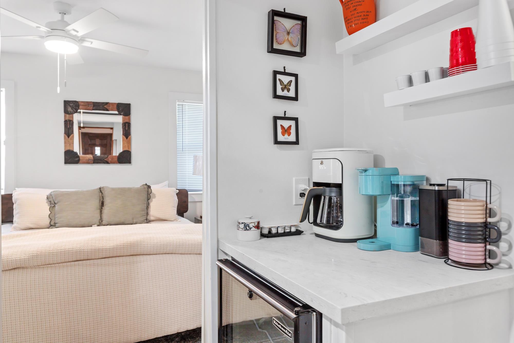 406 N Acorn St, Fredericksburg, TX 78624