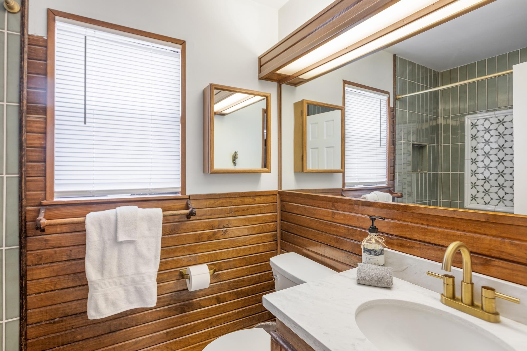 406 N Acorn St, Fredericksburg, TX 78624