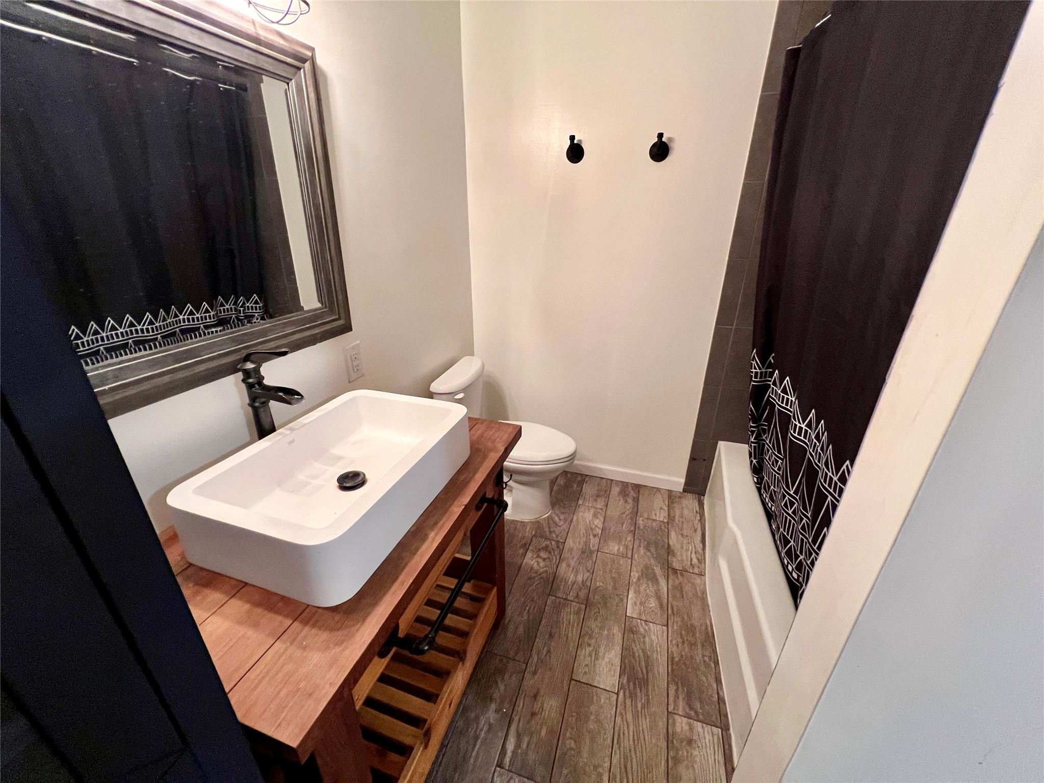 795 Vogel Dr, Lockhart, TX 78644