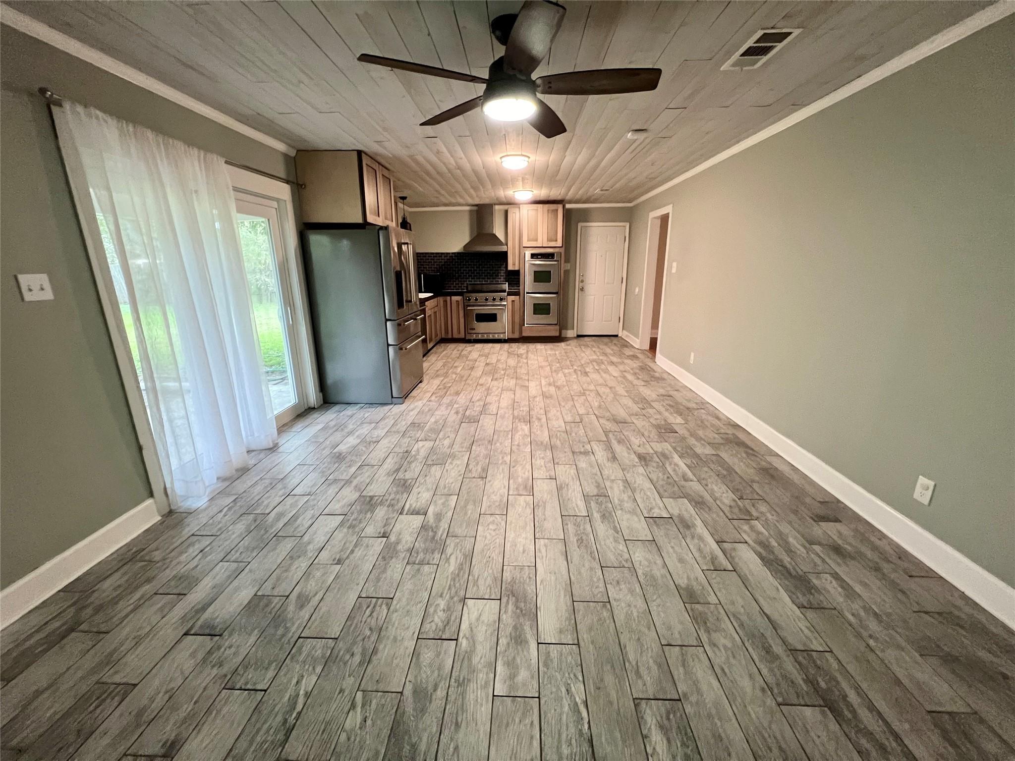 795 Vogel Dr, Lockhart, TX 78644