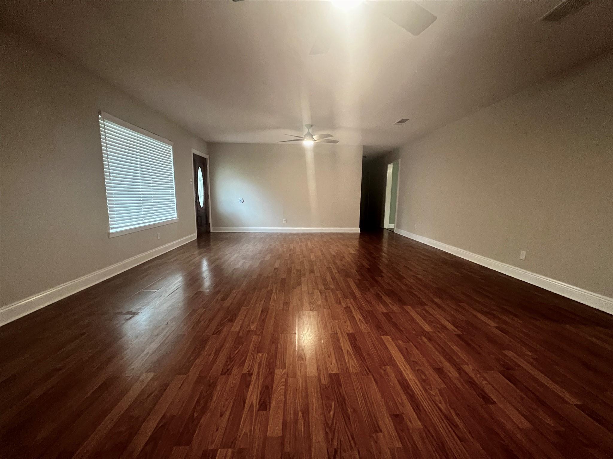 795 Vogel Dr, Lockhart, TX 78644