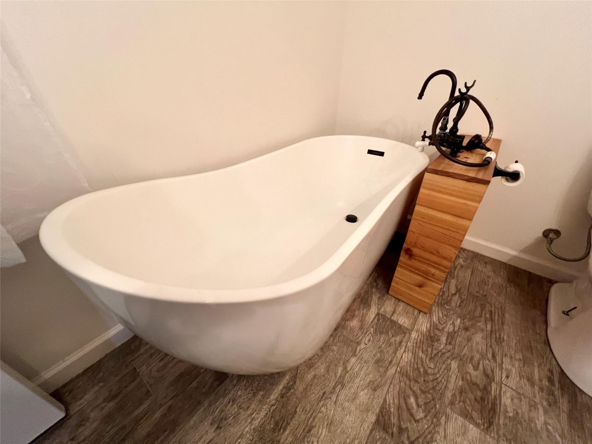 795 Vogel Dr, Lockhart, TX 78644