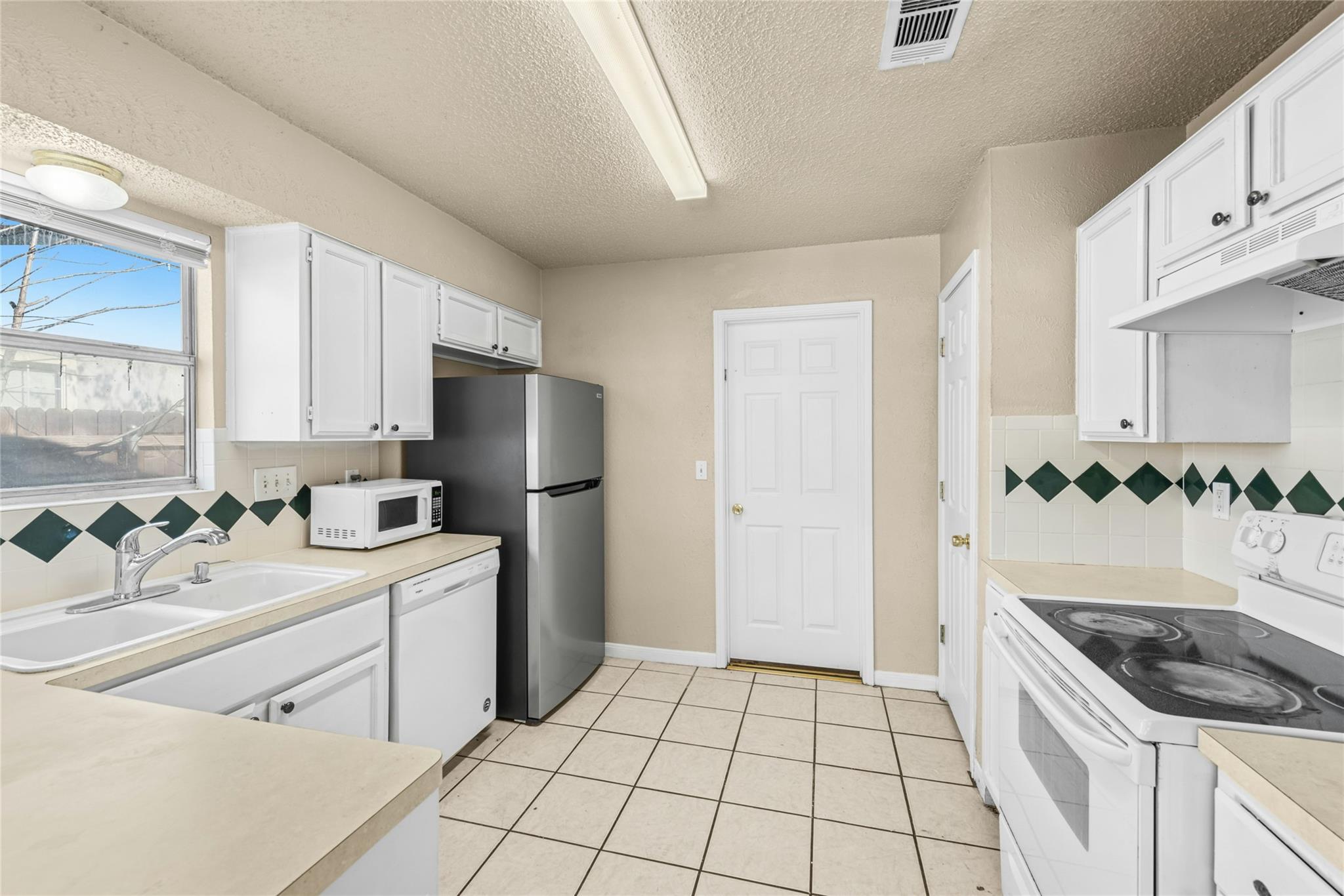 609 Riverwood Dr, Cedar Park, TX 78613