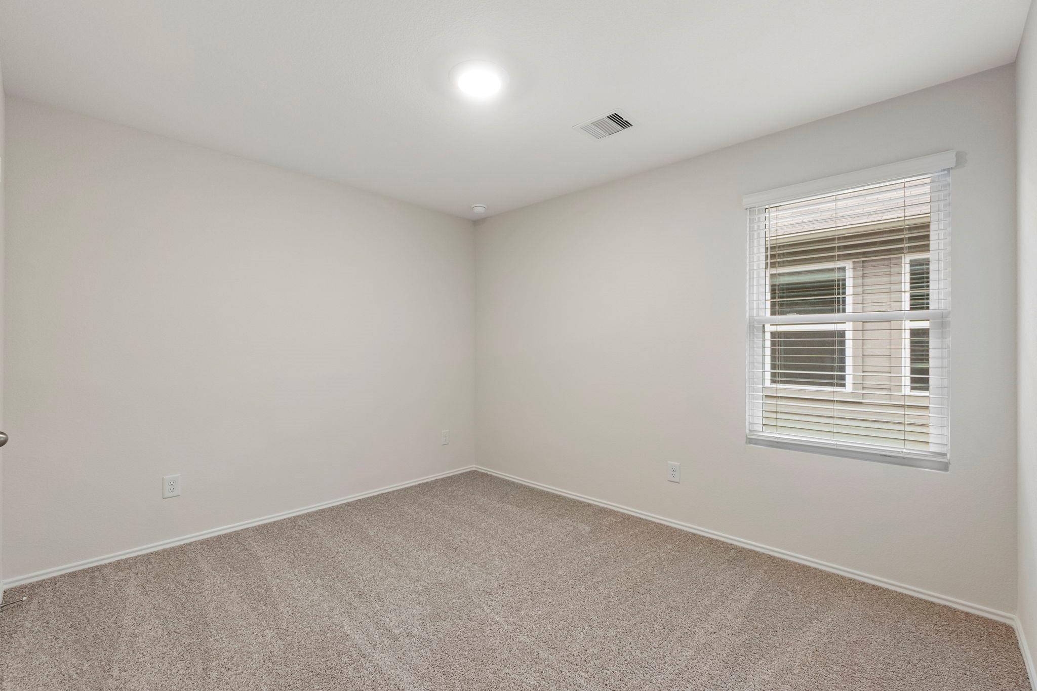 280 Granary Dr, Uhland, TX 78640