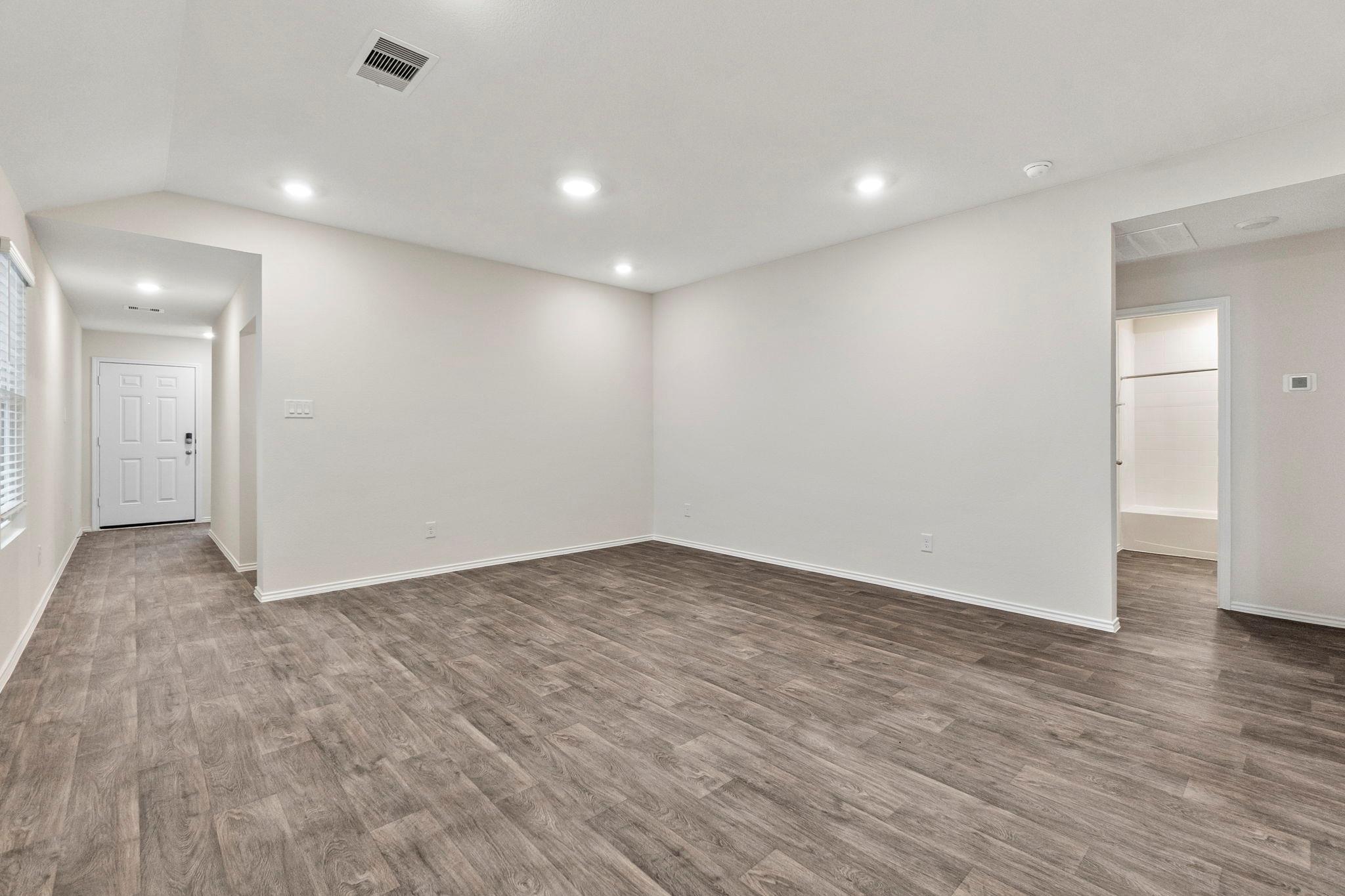 280 Granary Dr, Uhland, TX 78640