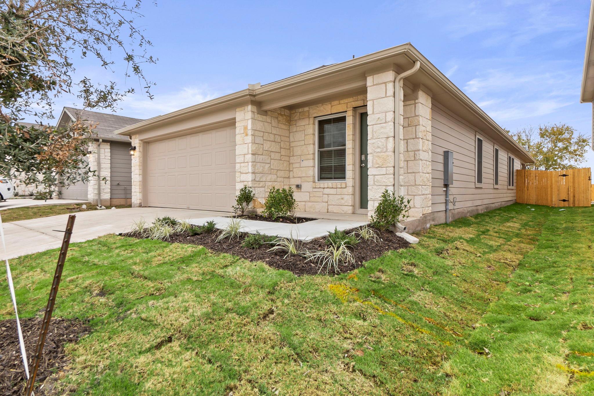 280 Granary Dr, Uhland, TX 78640