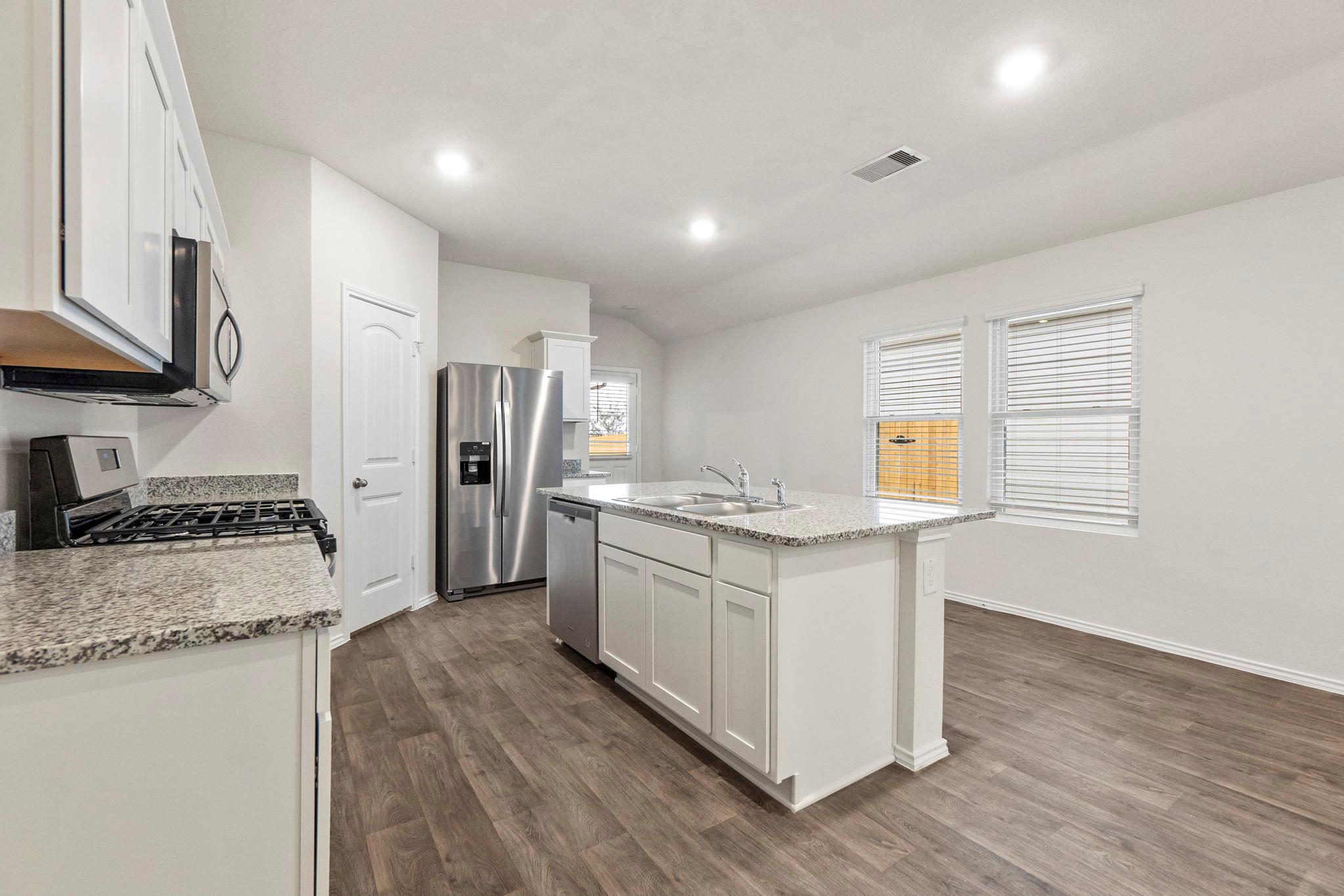 280 Granary Dr, Uhland, TX 78640