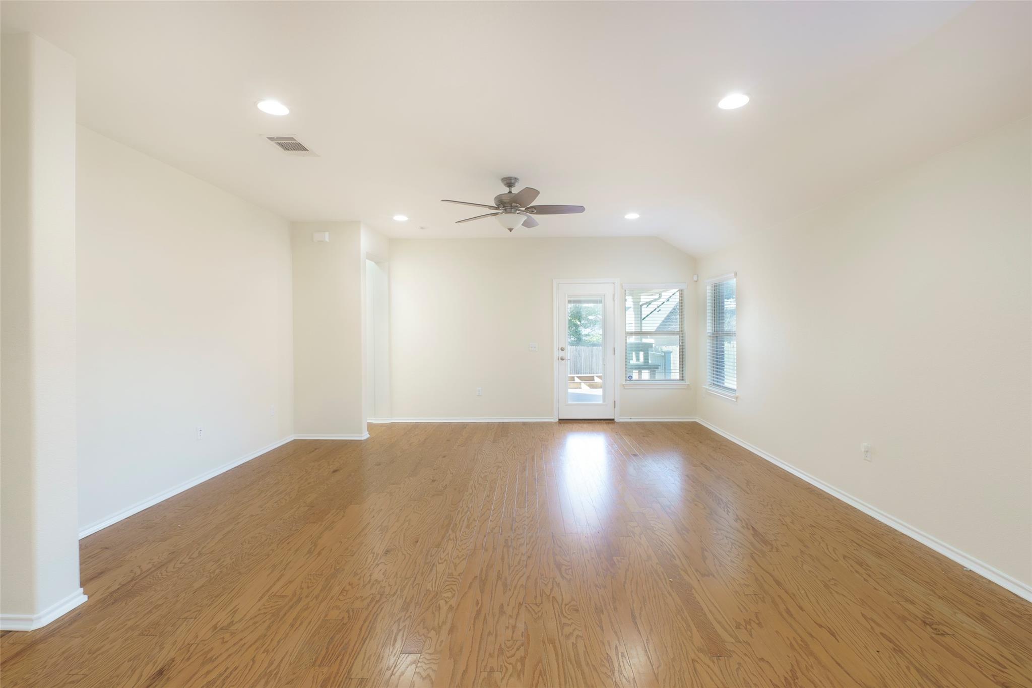 13020 Kearns Dr, Pflugerville, TX 78660