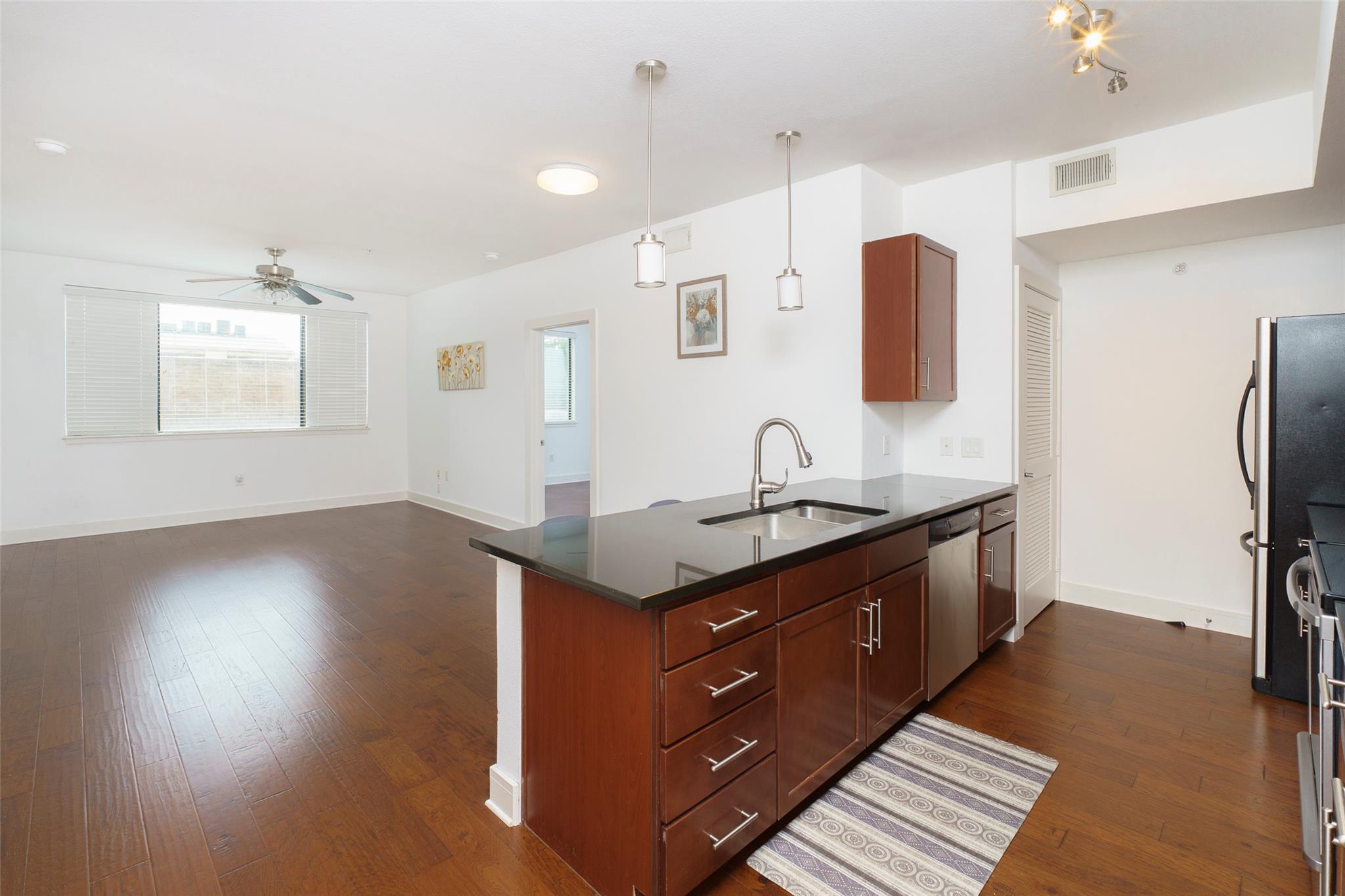 3016 Guadalupe St # 202, Austin, TX 78705