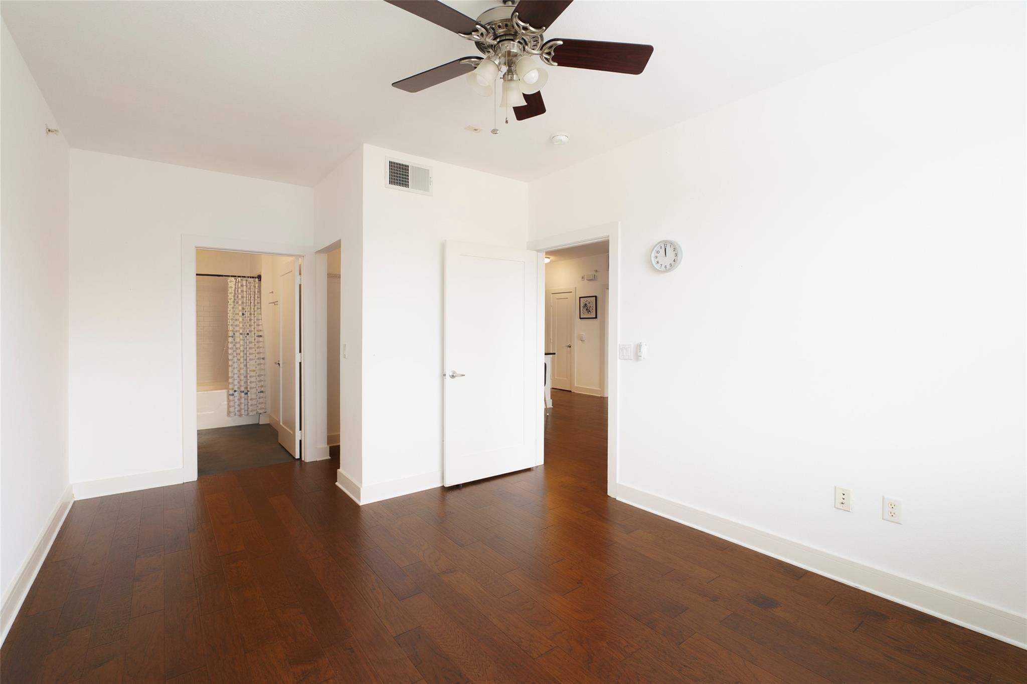 3016 Guadalupe St # 202, Austin, TX 78705