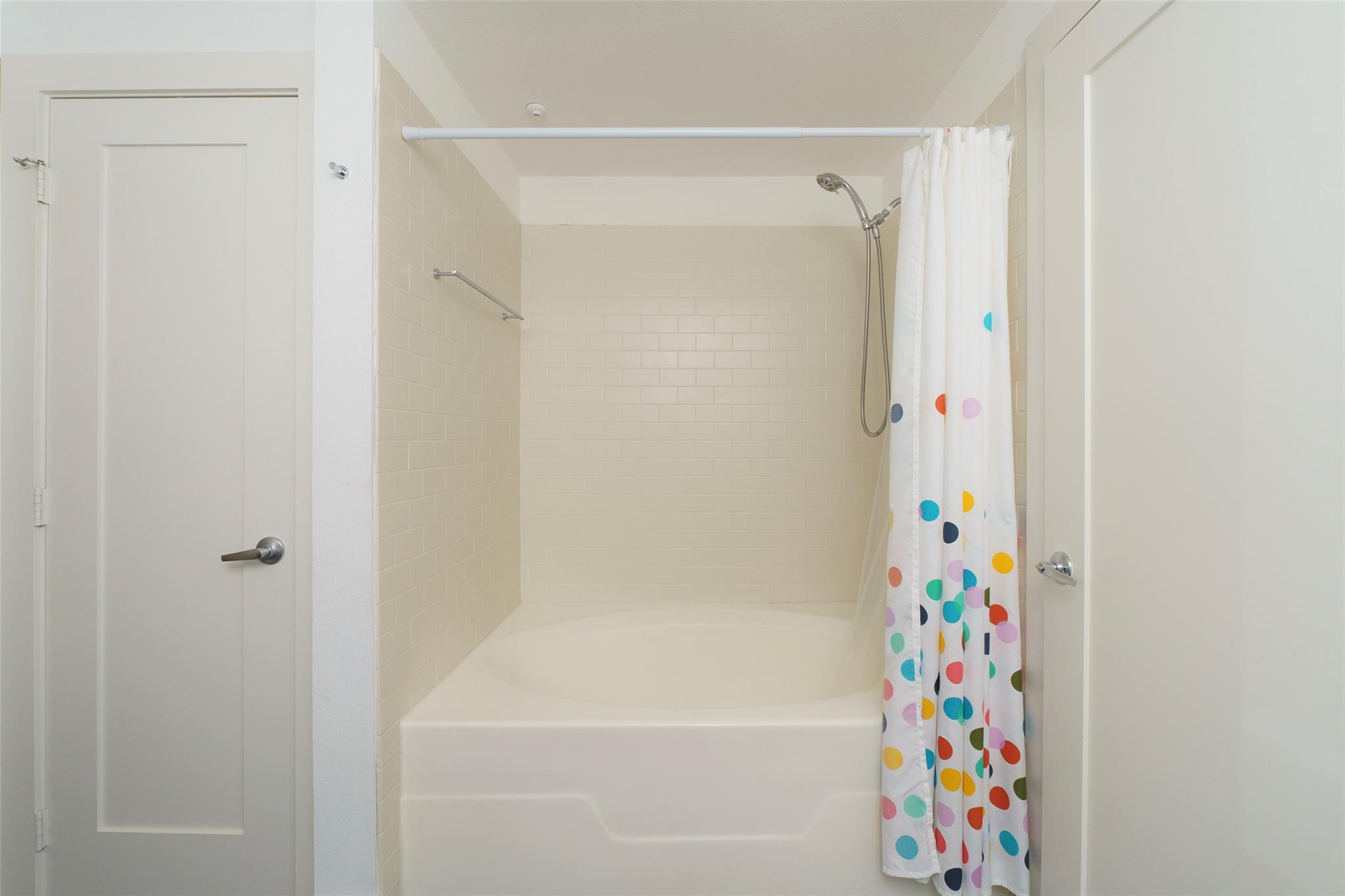 3016 Guadalupe St # 202, Austin, TX 78705