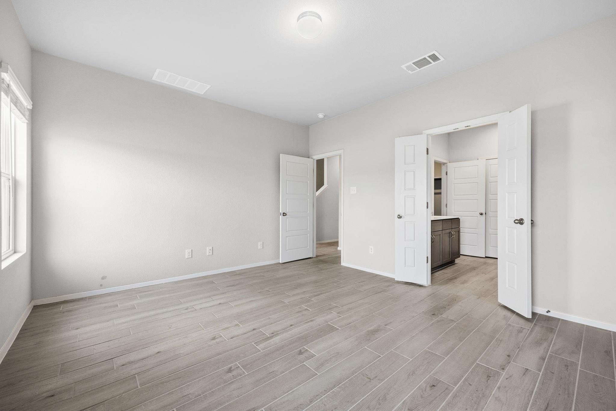 251 Chesterfield Dr, Kyle, TX 78640