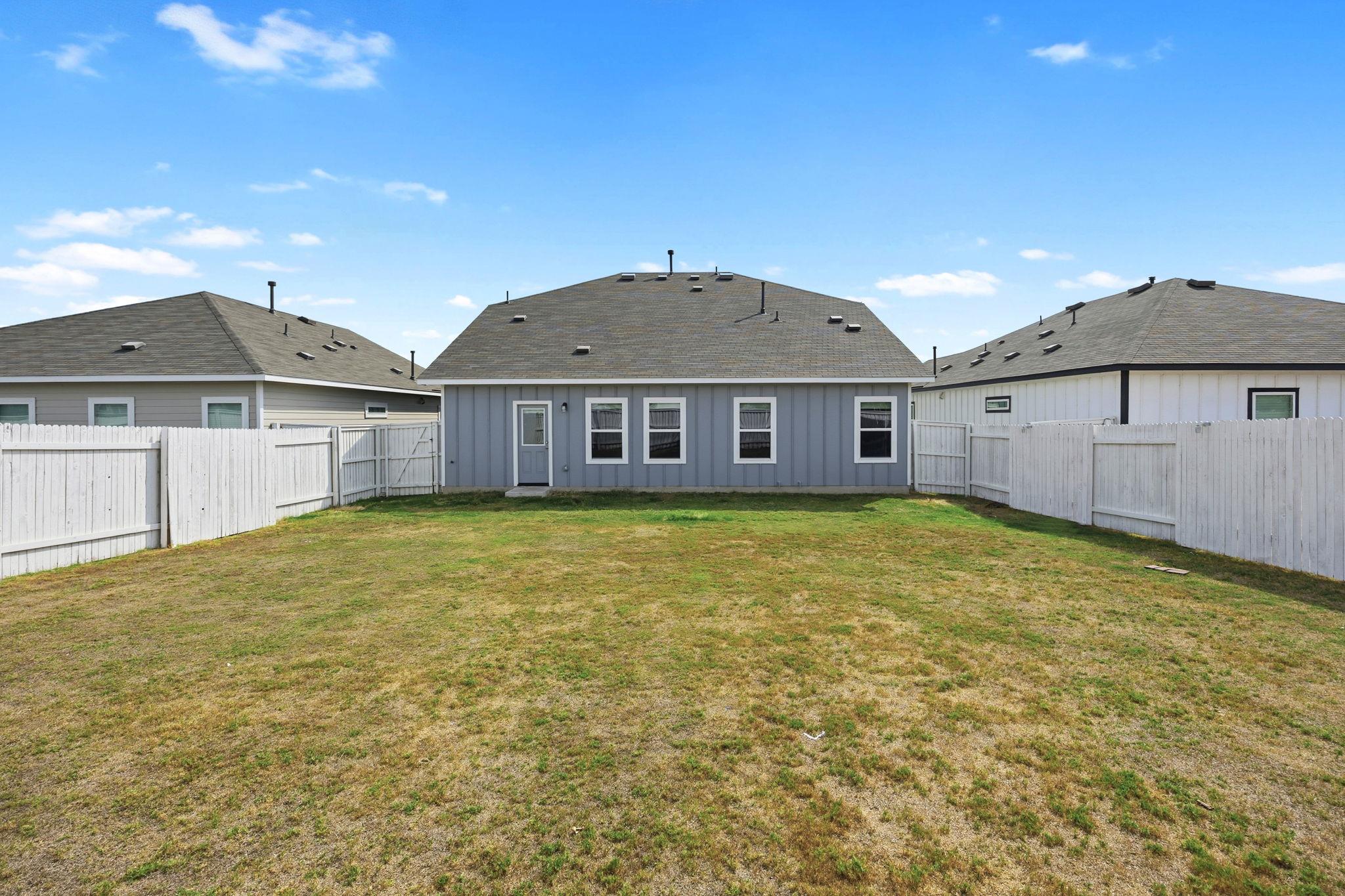 251 Chesterfield Dr, Kyle, TX 78640